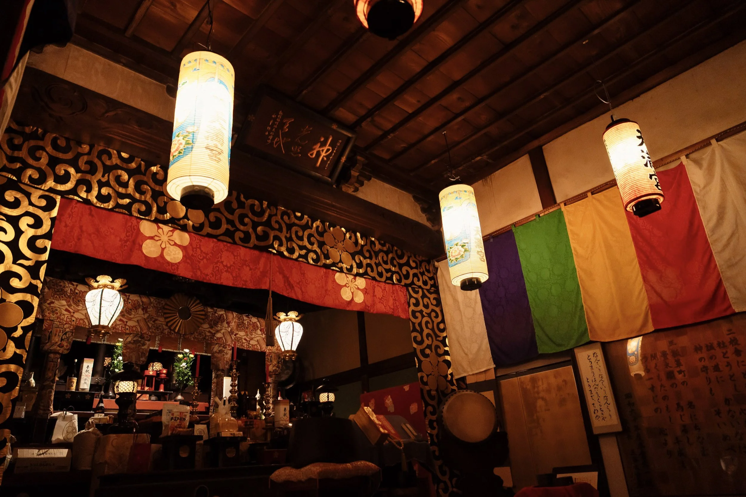 8-KANAZAWA_Zazen_Sōzenji_2560px_038.jpg