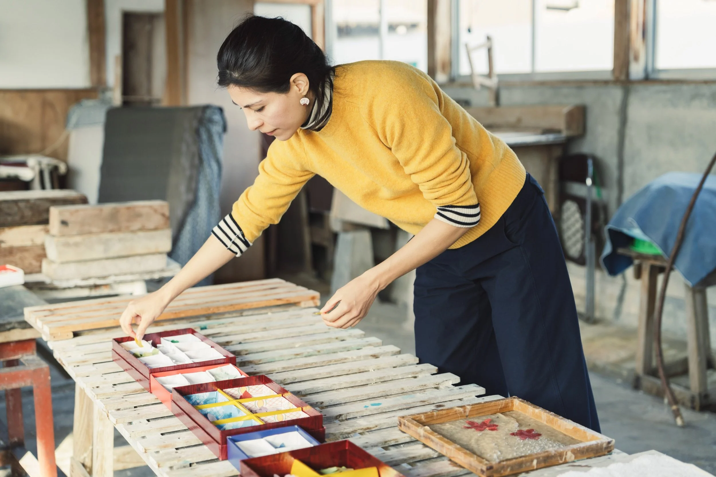 2-KANAZAWA_WashiPaperMaking_KagaNotoNorenkai_2560px_017.jpg