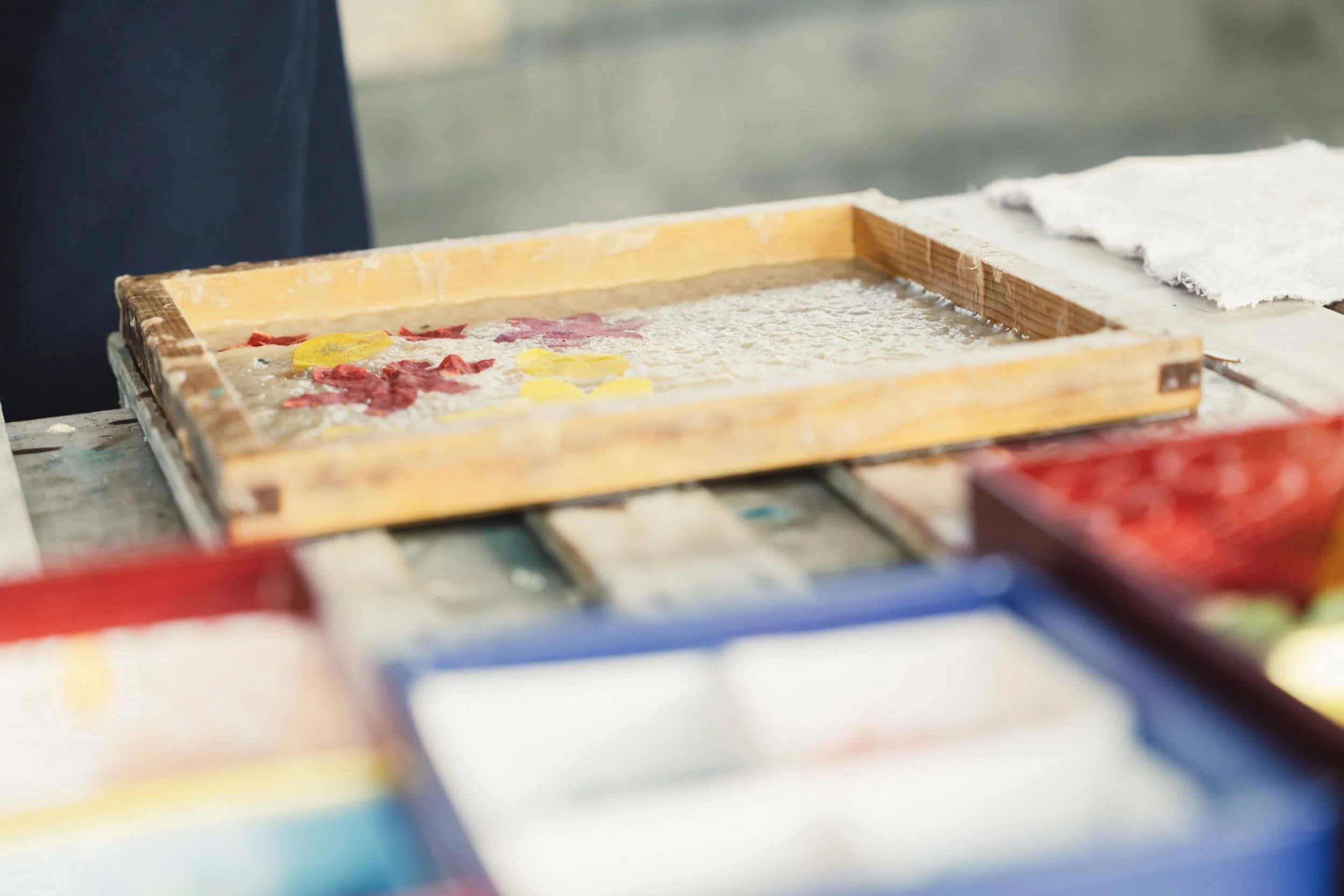 7-KANAZAWA_WashiPaperMaking_KagaNotoNorenkai_2560px_021.jpg