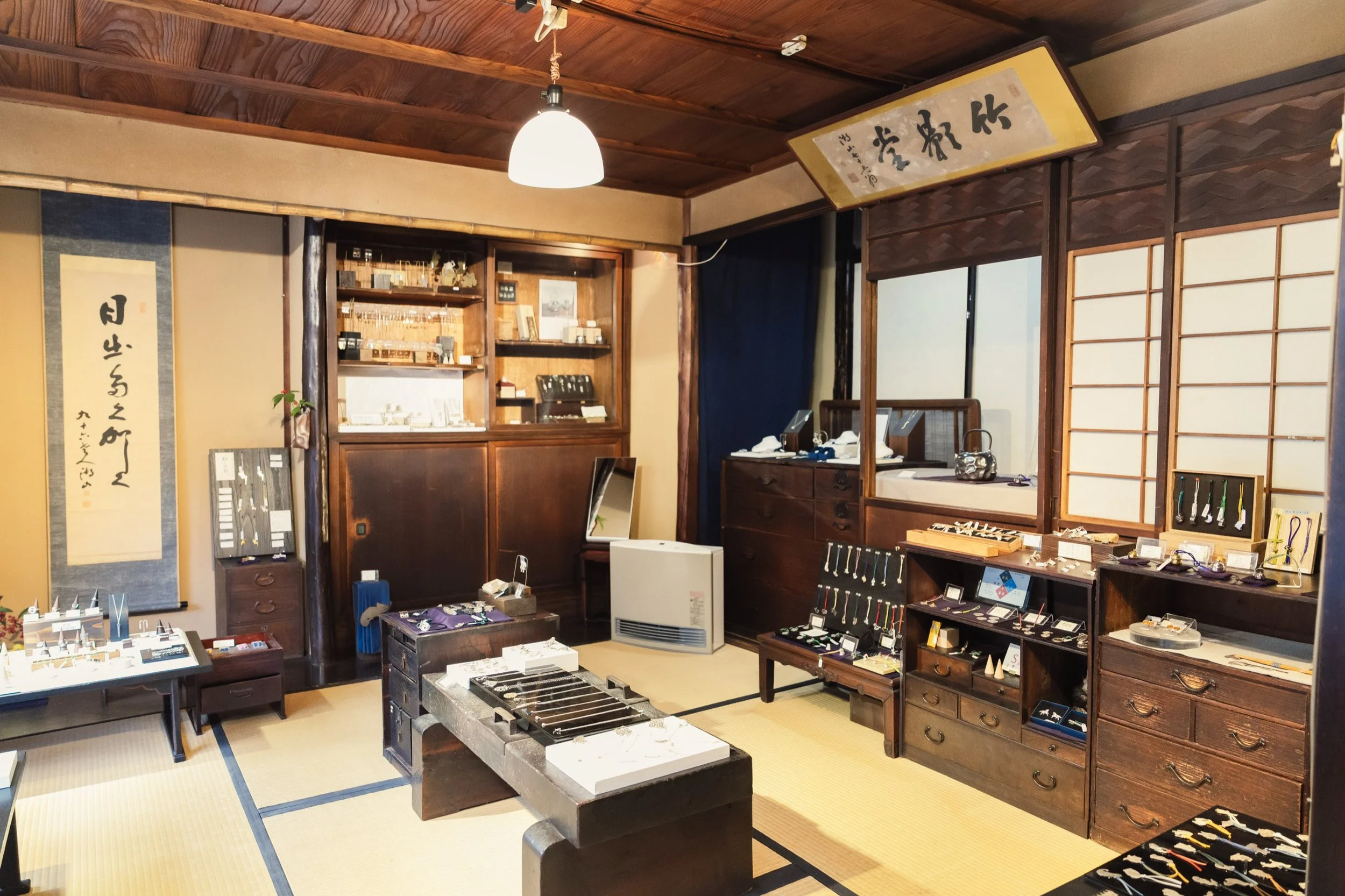 25-KYOTO_SilverMetalcraft_Chikueidō_2560px_077.jpg