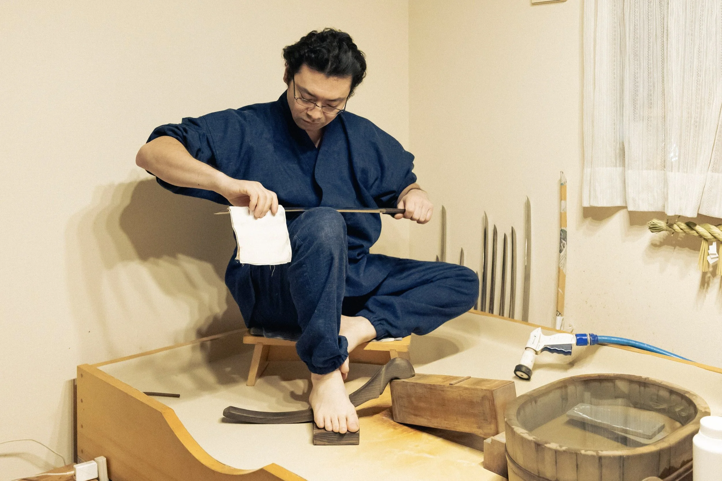 21-JP-14-BLDE-03_Katana_SwordSharpening_刀剣研處秋田_2560px_076.jpg