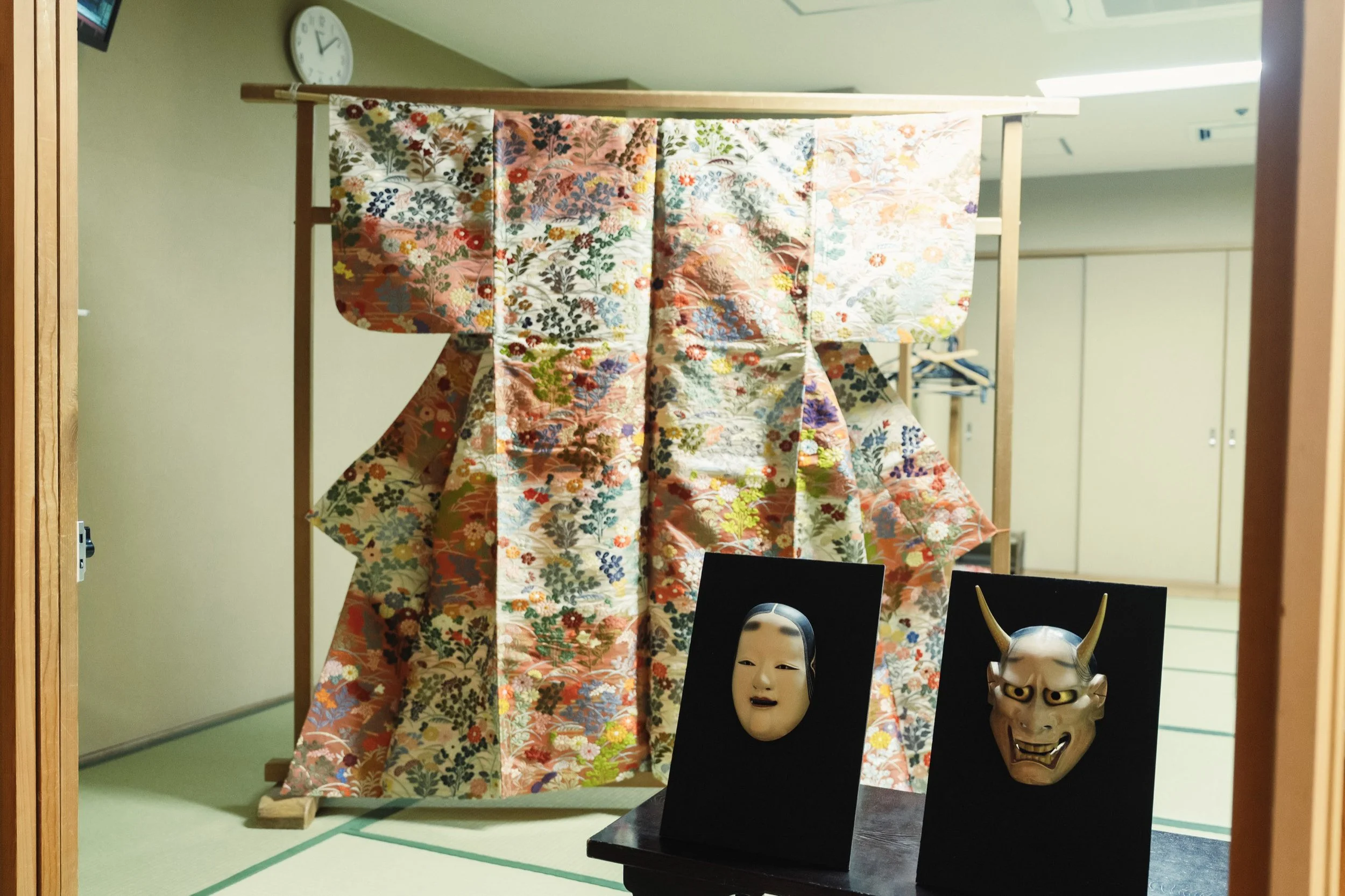 15-OSAKA_NohTheater_Ōtsuki_2560px_051.jpg