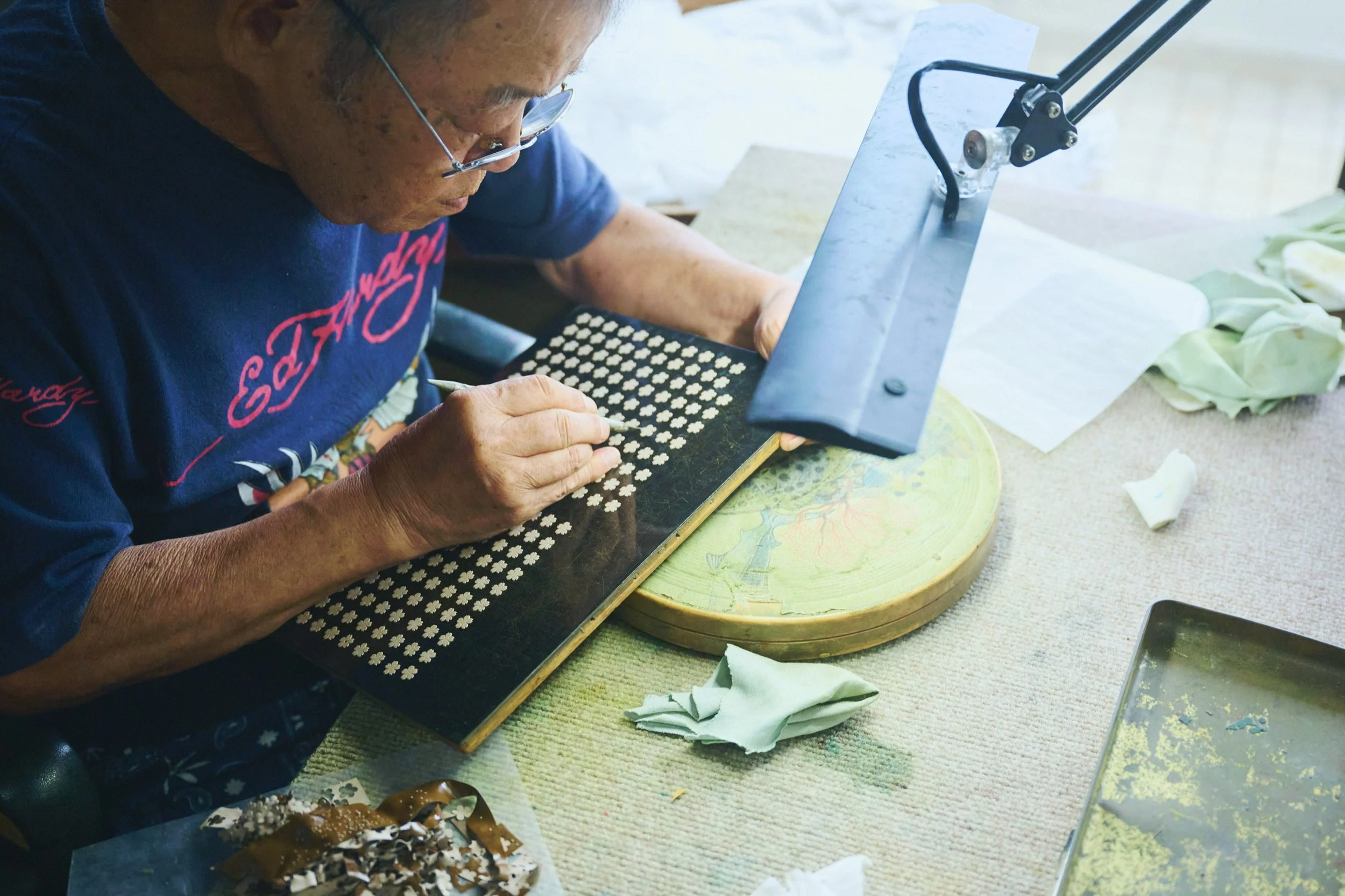 12-JP-47-LCQR-01_OKINAWA_RyukyuLacquerware_2560px_074.jpg