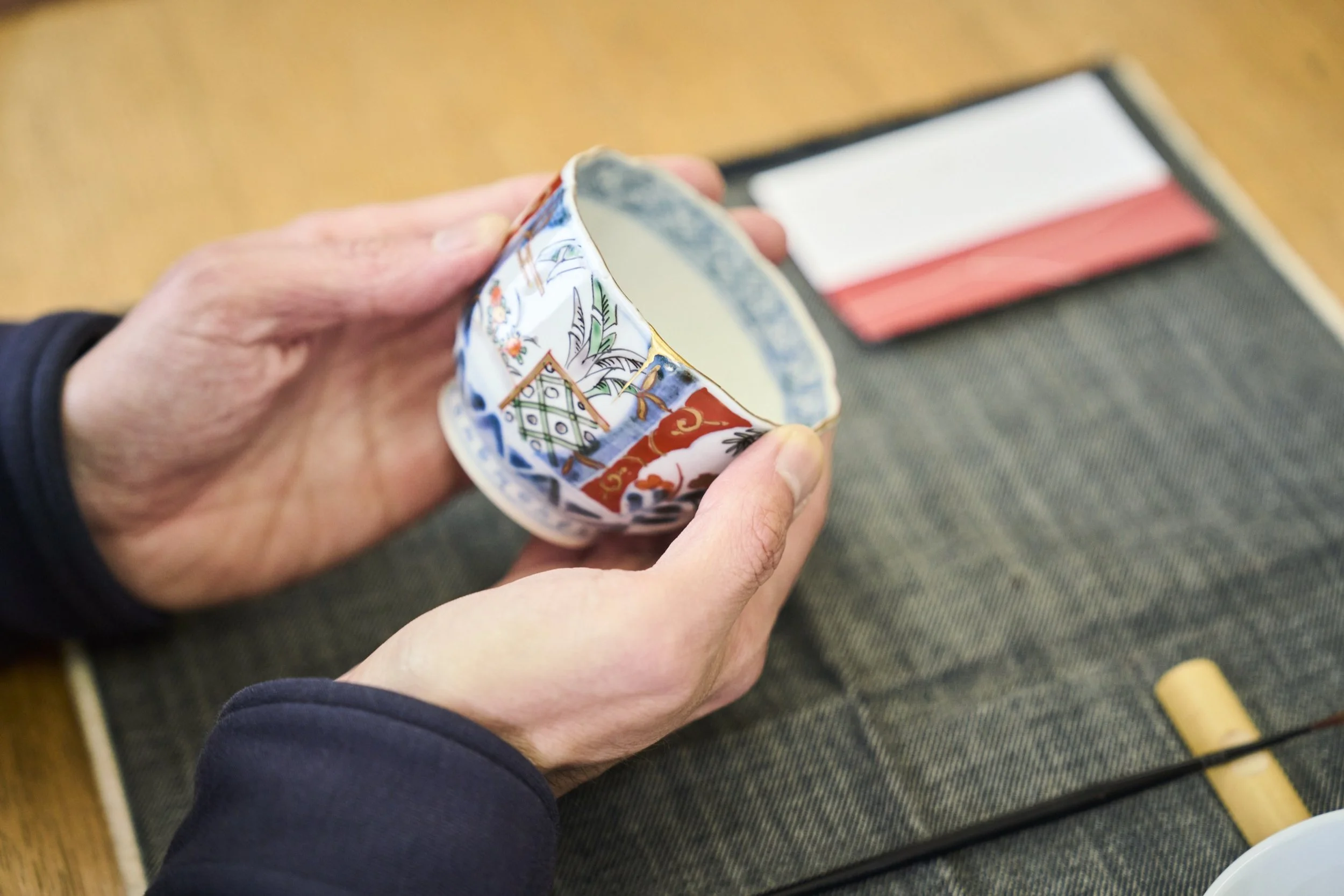 1-JP-33-CRMC-01_Kintsugi_繕いのうつわ岡山工房_2560px_003.jpg