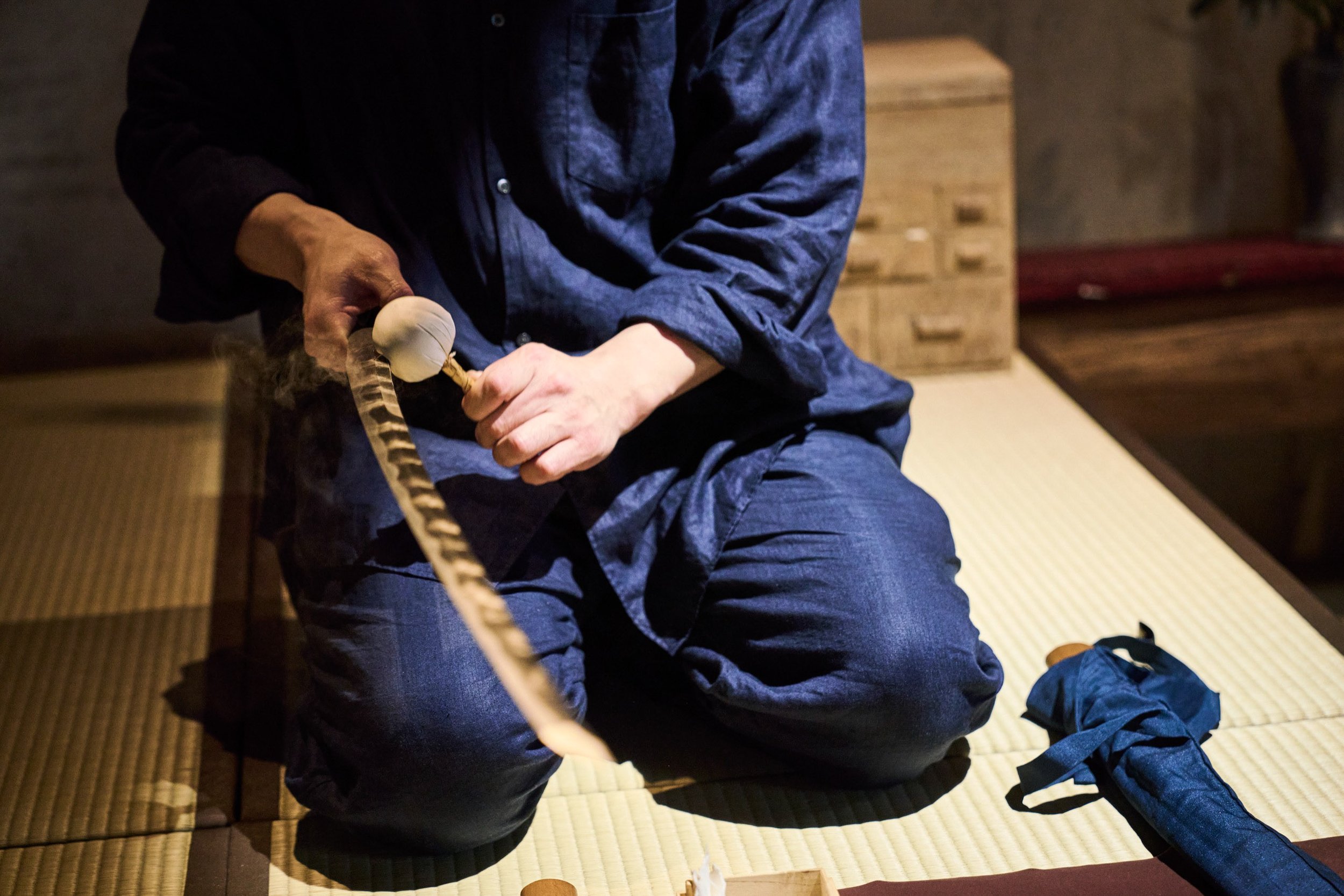 12-JP-43-BLDE-01_SamuraiMuseum+KatanaPolisher_島田美術館+正海裕人_2560px_078.jpg