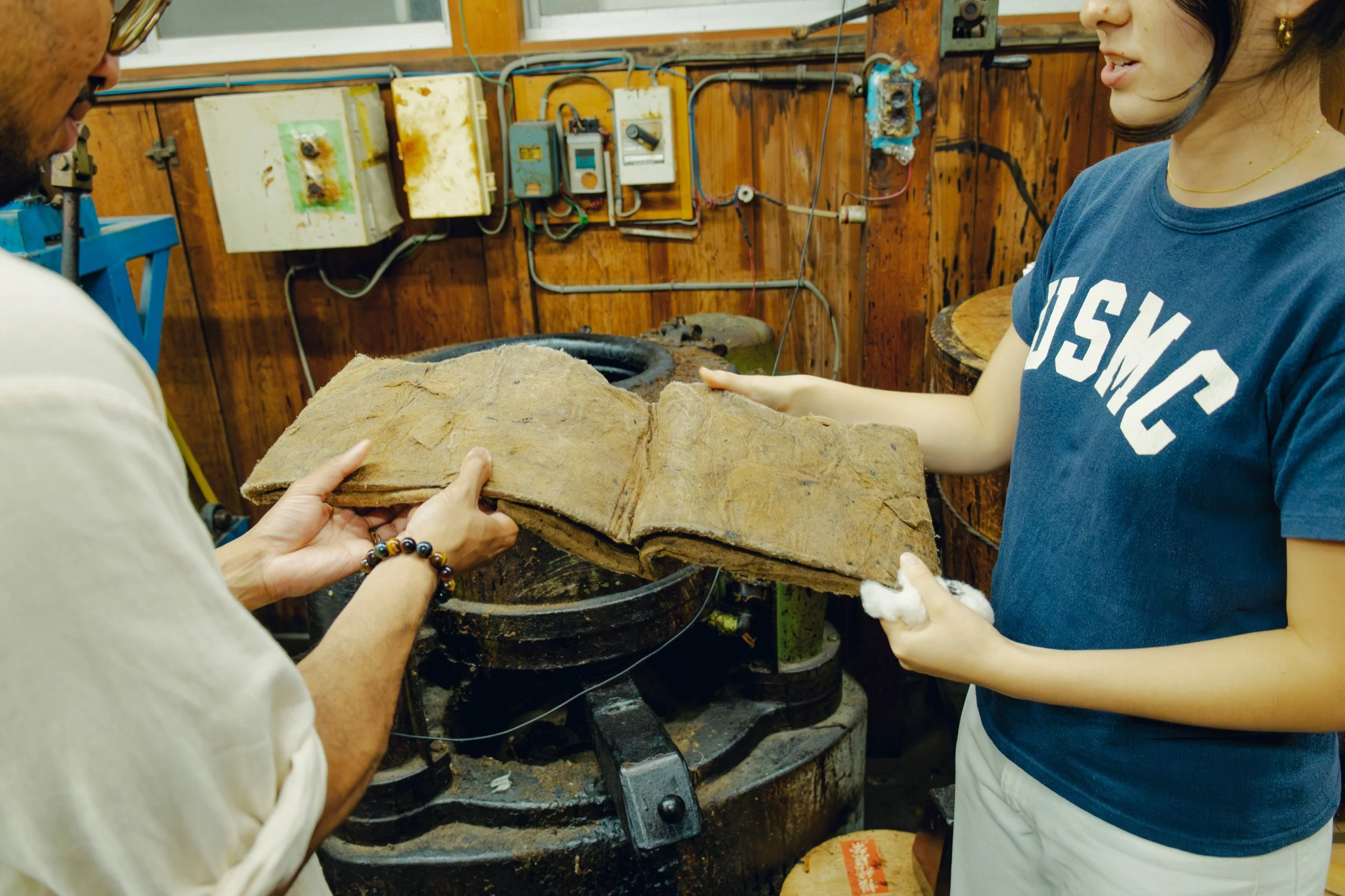 9-JP-26-LCQR-02_KYOTO_UrushiLacquerRefinery_2560px_028.jpg
