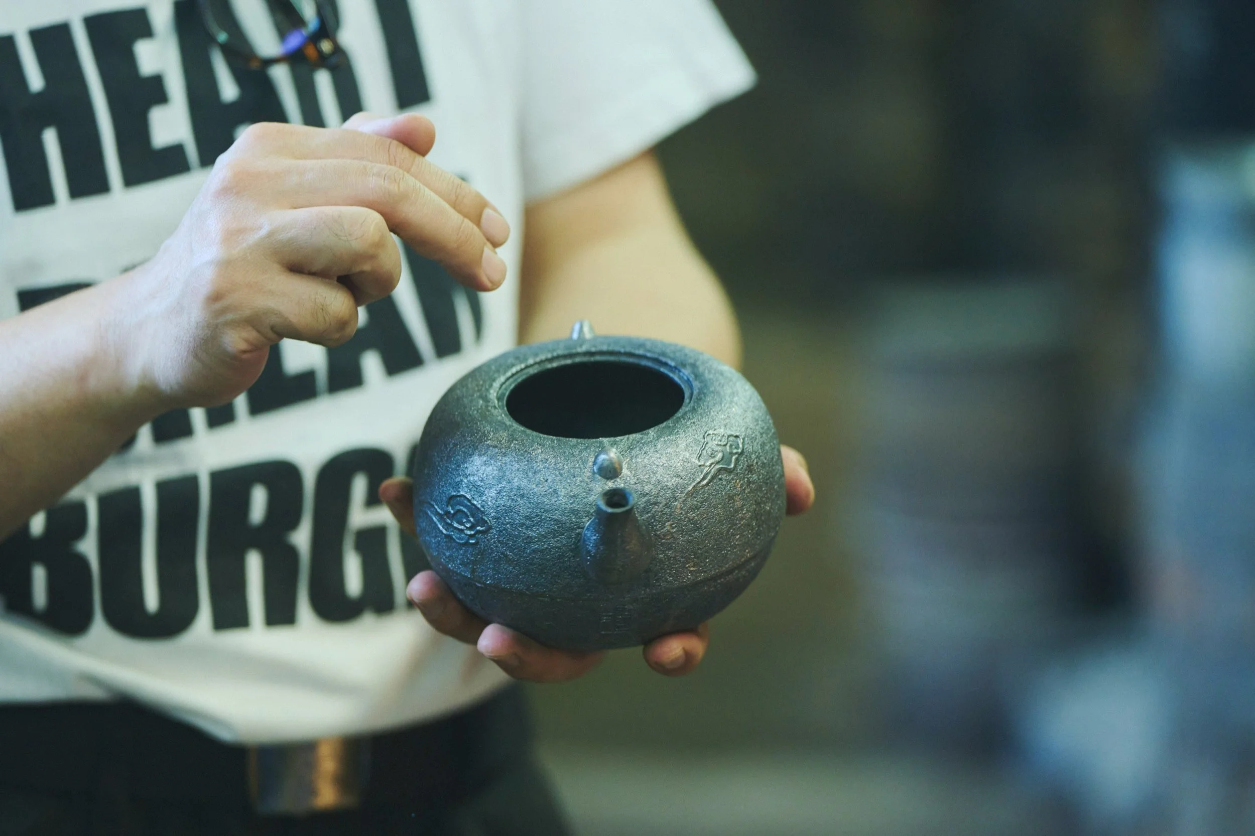 6-JP-03-METL-01_MORIOKA_NambuTekkiCastIronMetalwork_2560px_043.jpg