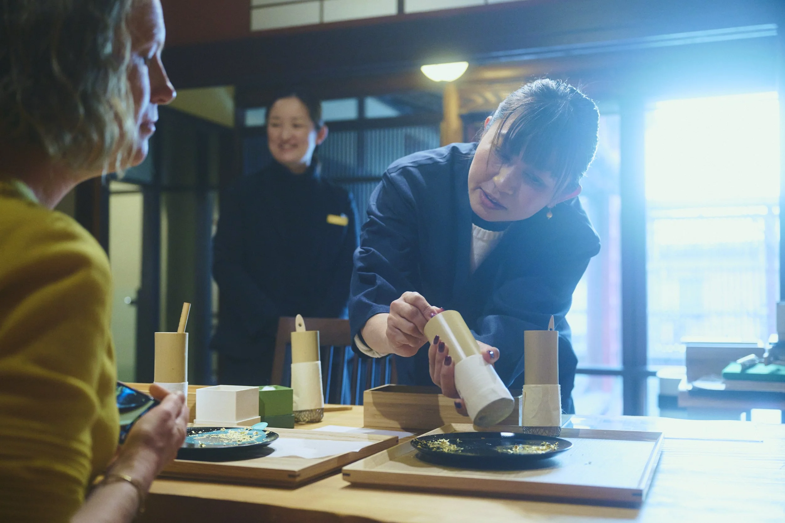 12-Kanazawa_Gold leaf studio_172.jpg