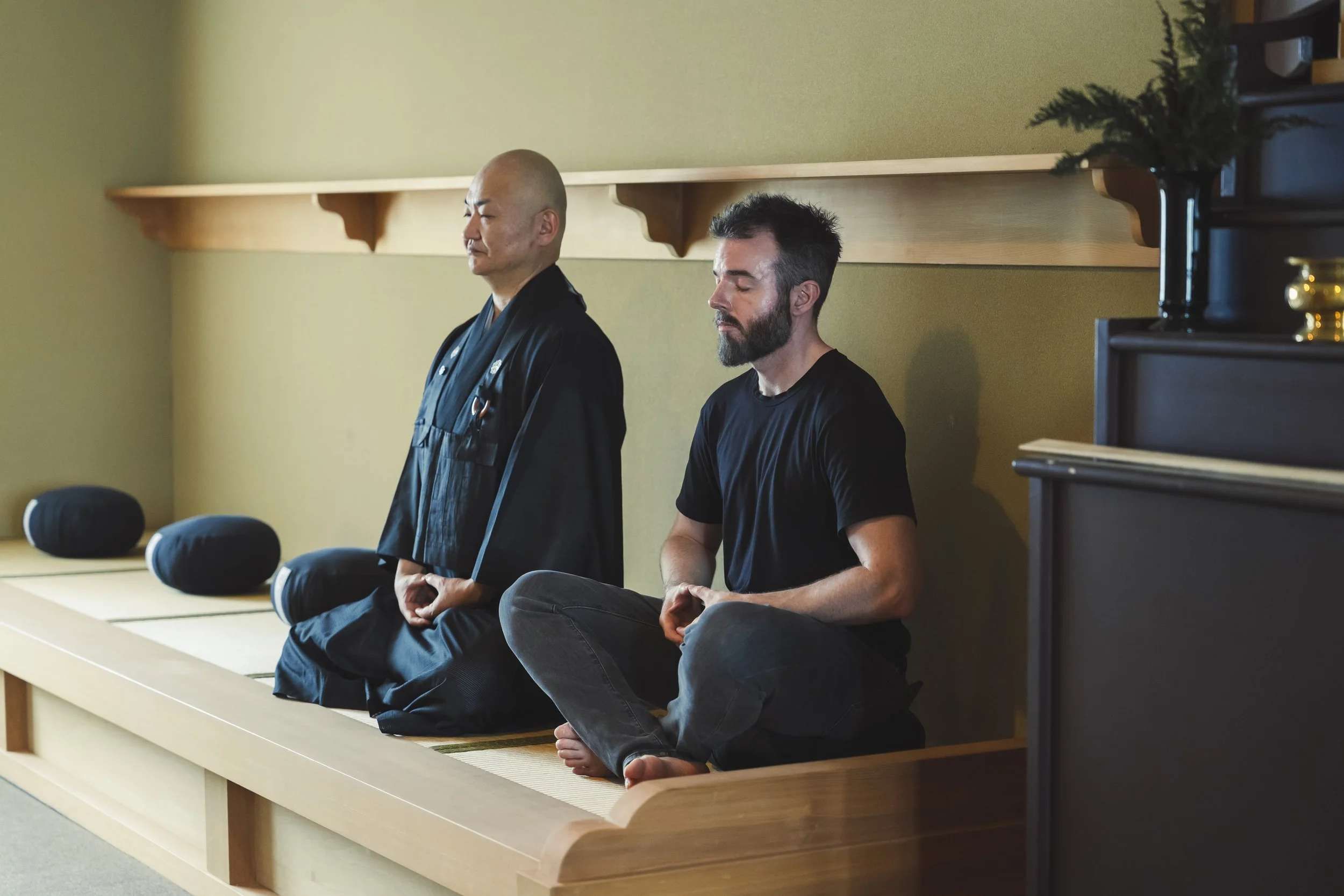 16-Sapporo_Zazen_067.jpg