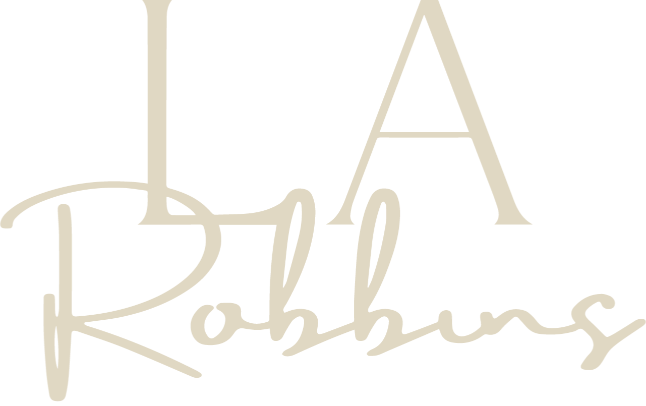 Author LA Robbins