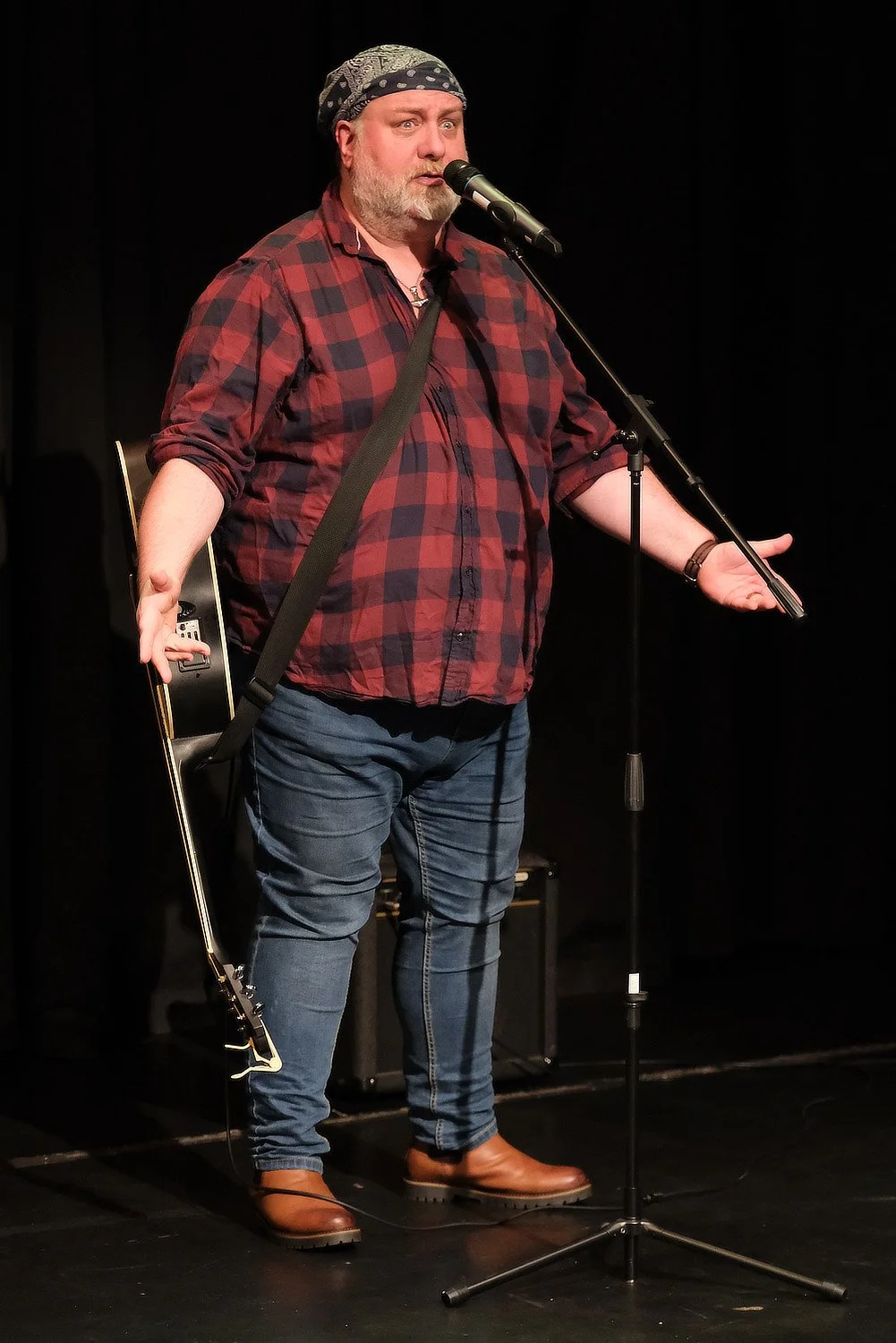 Mitch Benn 1 - Edge Arts Centre - 30 Nov 2024 - Web.jpg