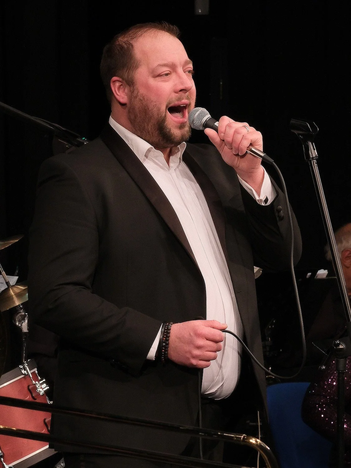 Broad Band male singer - 6 Dec 2024 - Web.jpg