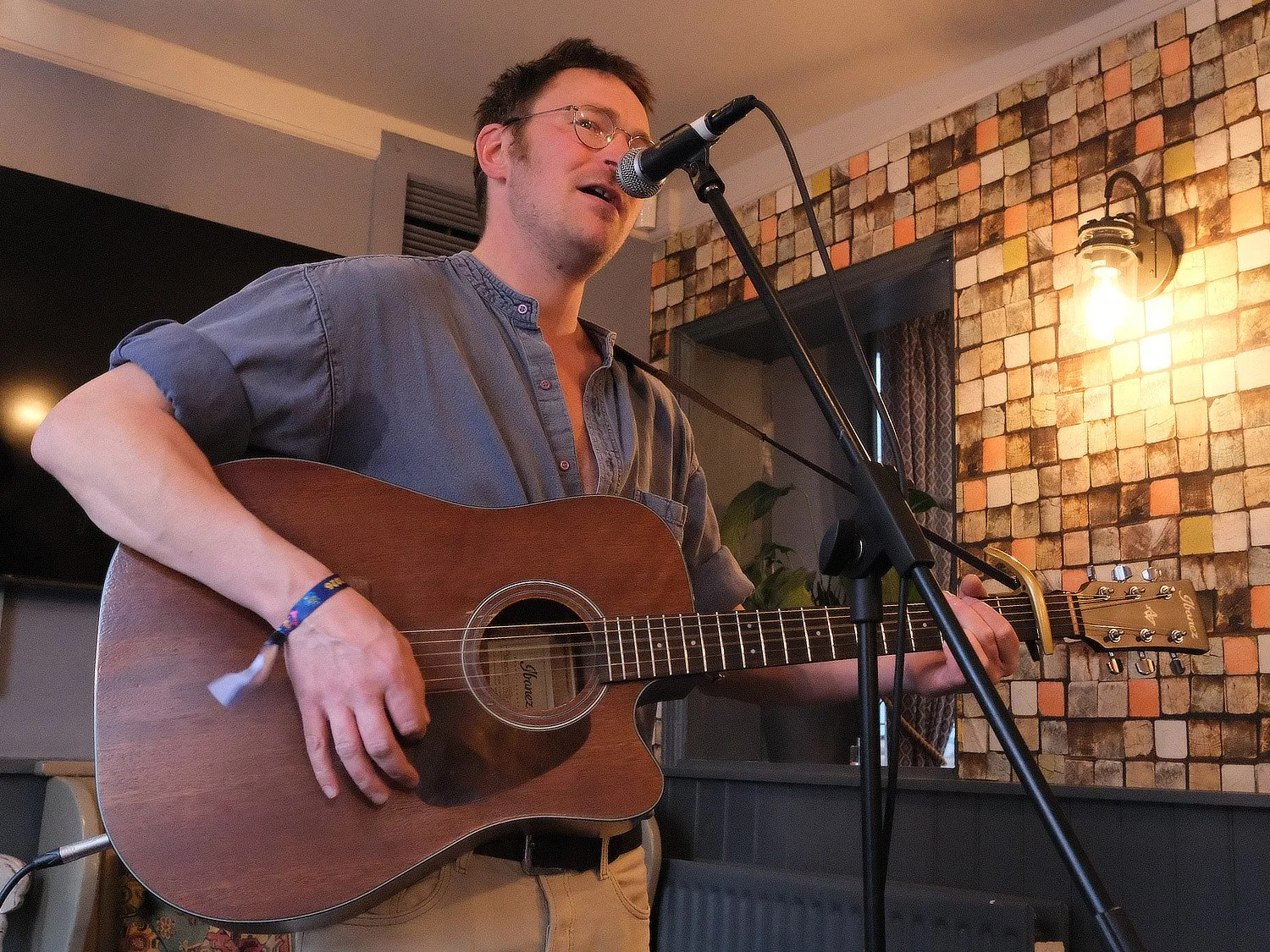 Warren Duke at The Wheatsheaf High Street 