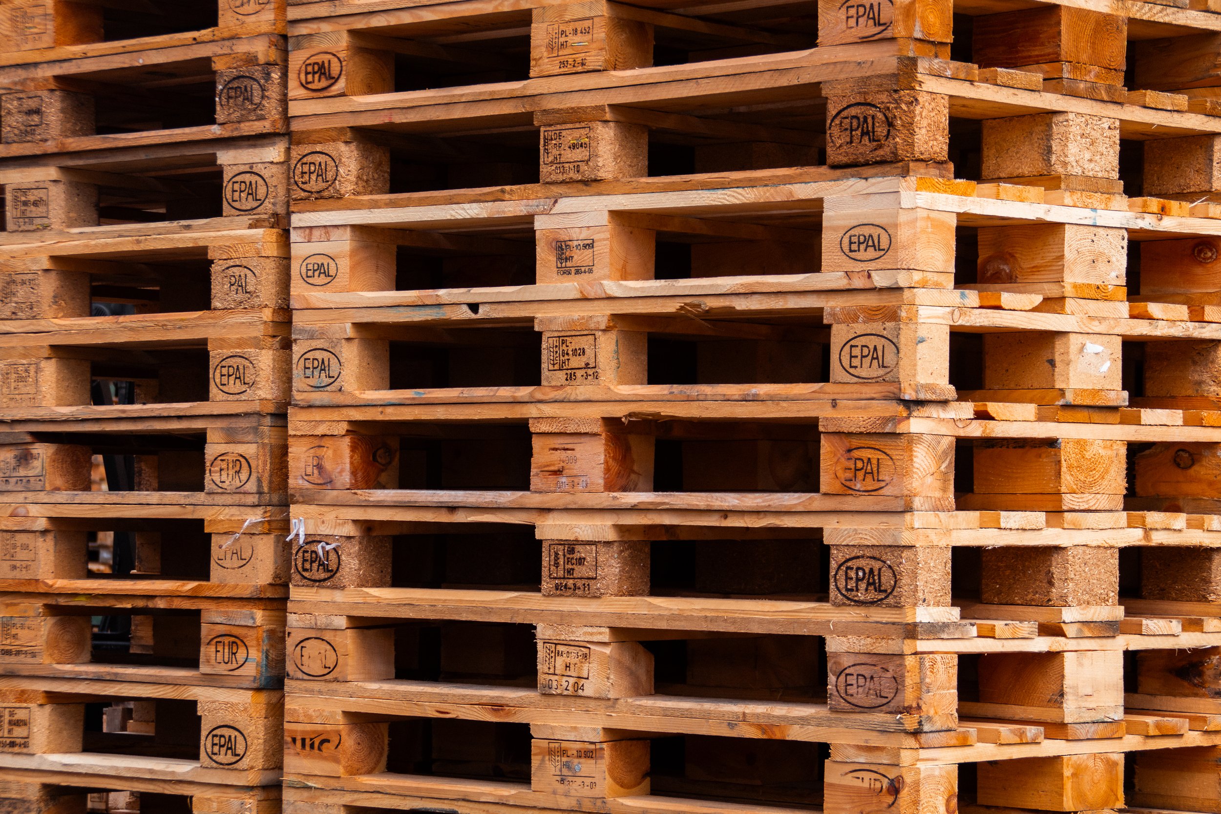 Stack of Euro Heat Treated Pallets