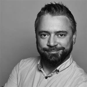 Schwarz-weiß-Collage des AutoProff-Teams – engagierte Expertinnen und Experten für digitalen, sicheren und transparenten Fahrzeughandel.