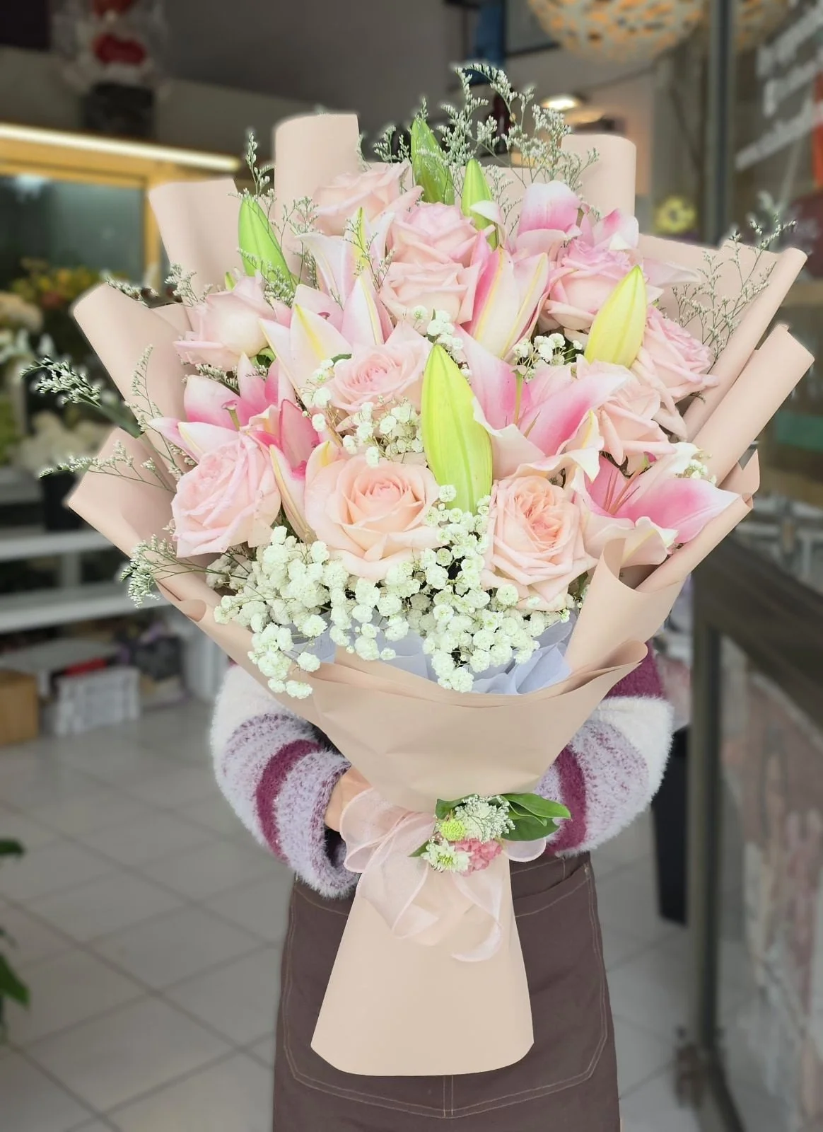 165 Roses with Lillies.jpg