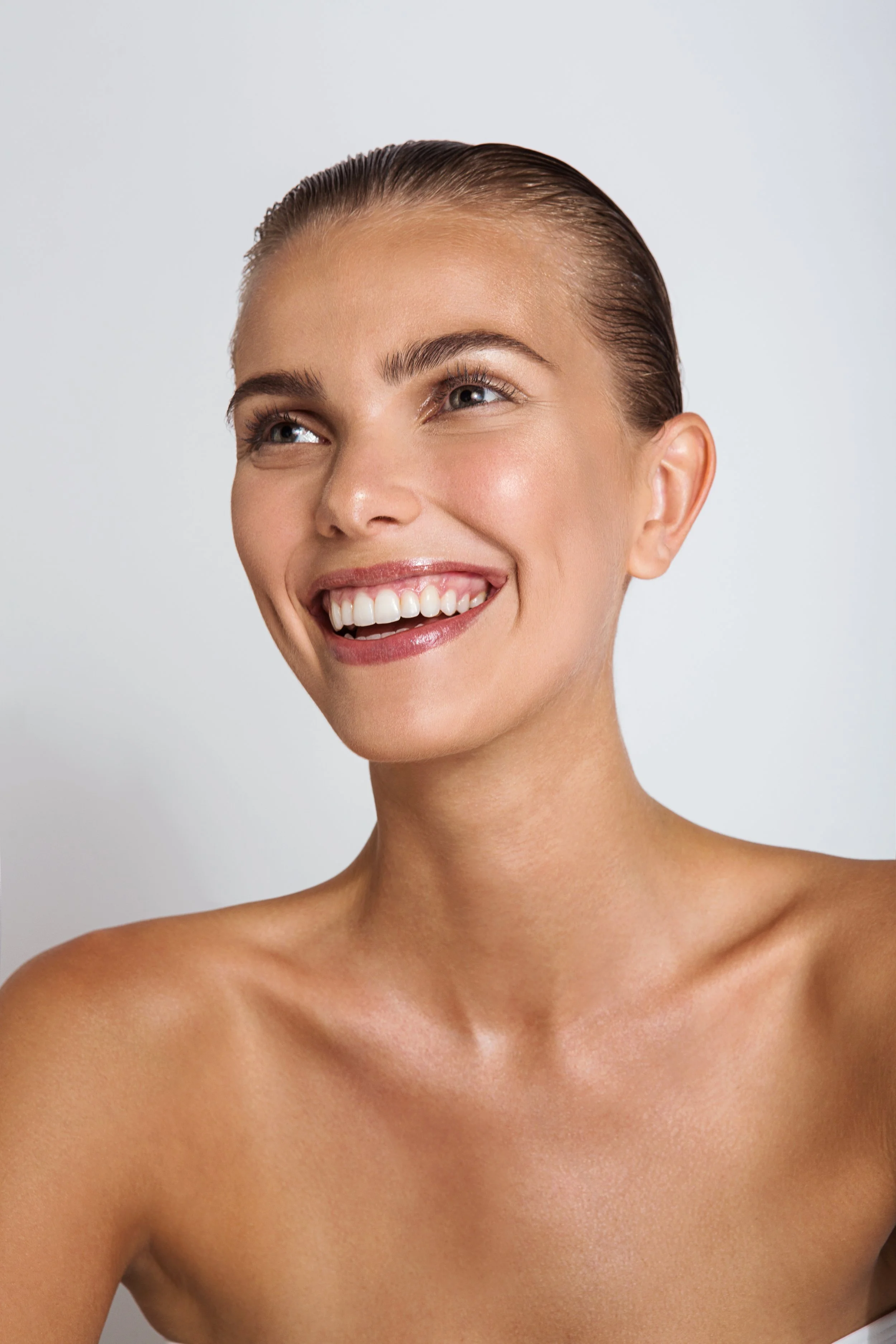 Geneo Hero Model05.jpg