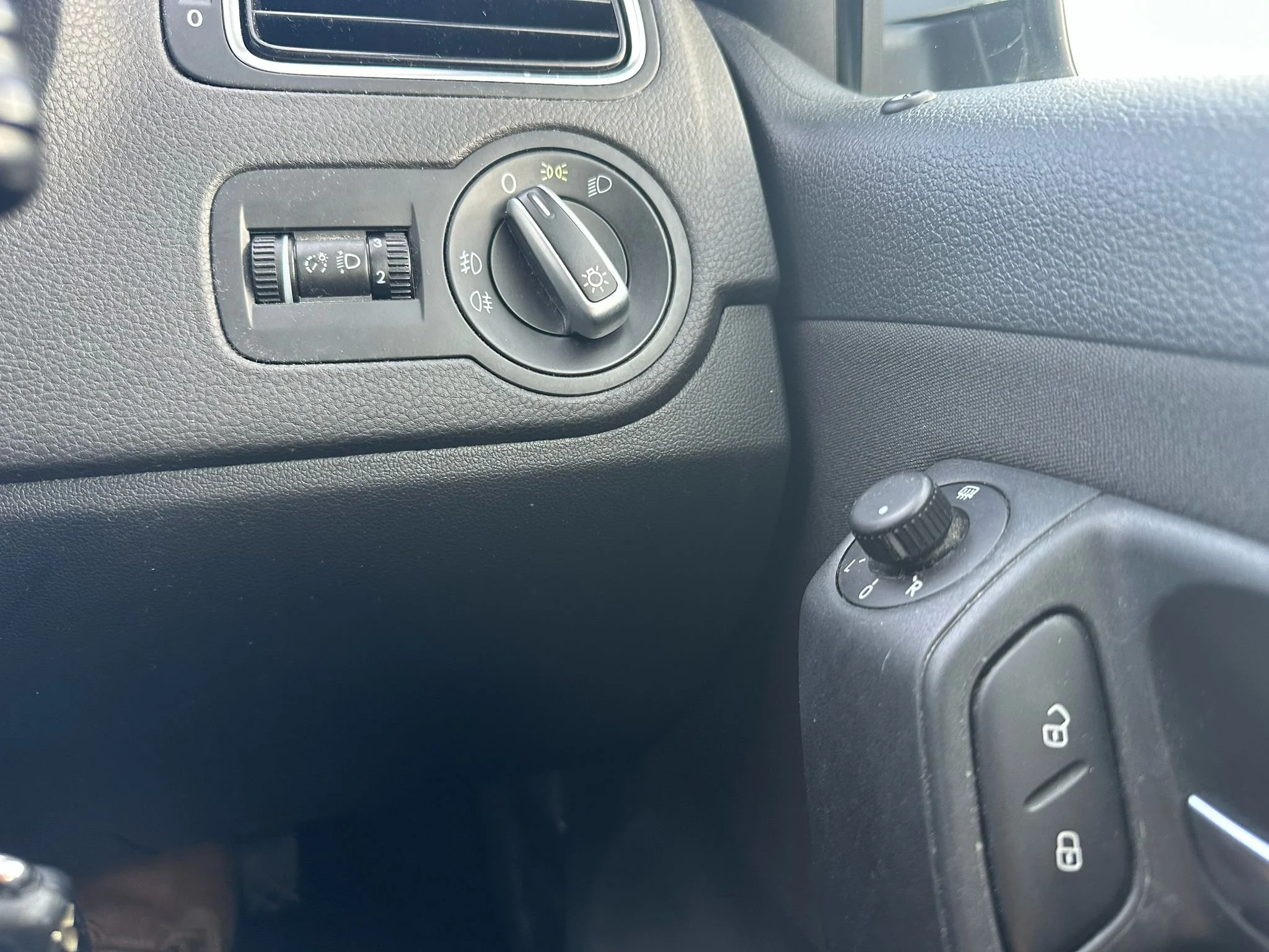 WhatsApp Image 2025-10-24 at 15.25.49 (1).jpeg