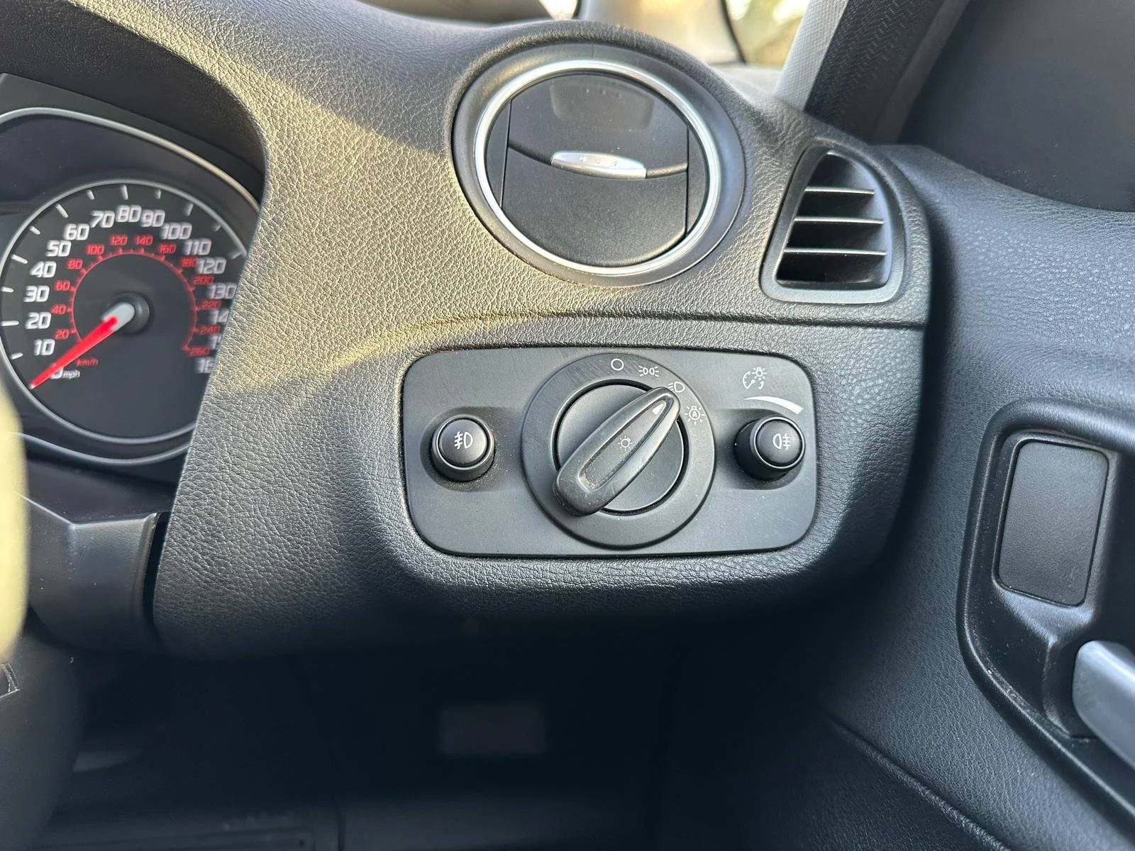 WhatsApp Image 2025-12-30 at 16.23.43 (6).jpeg