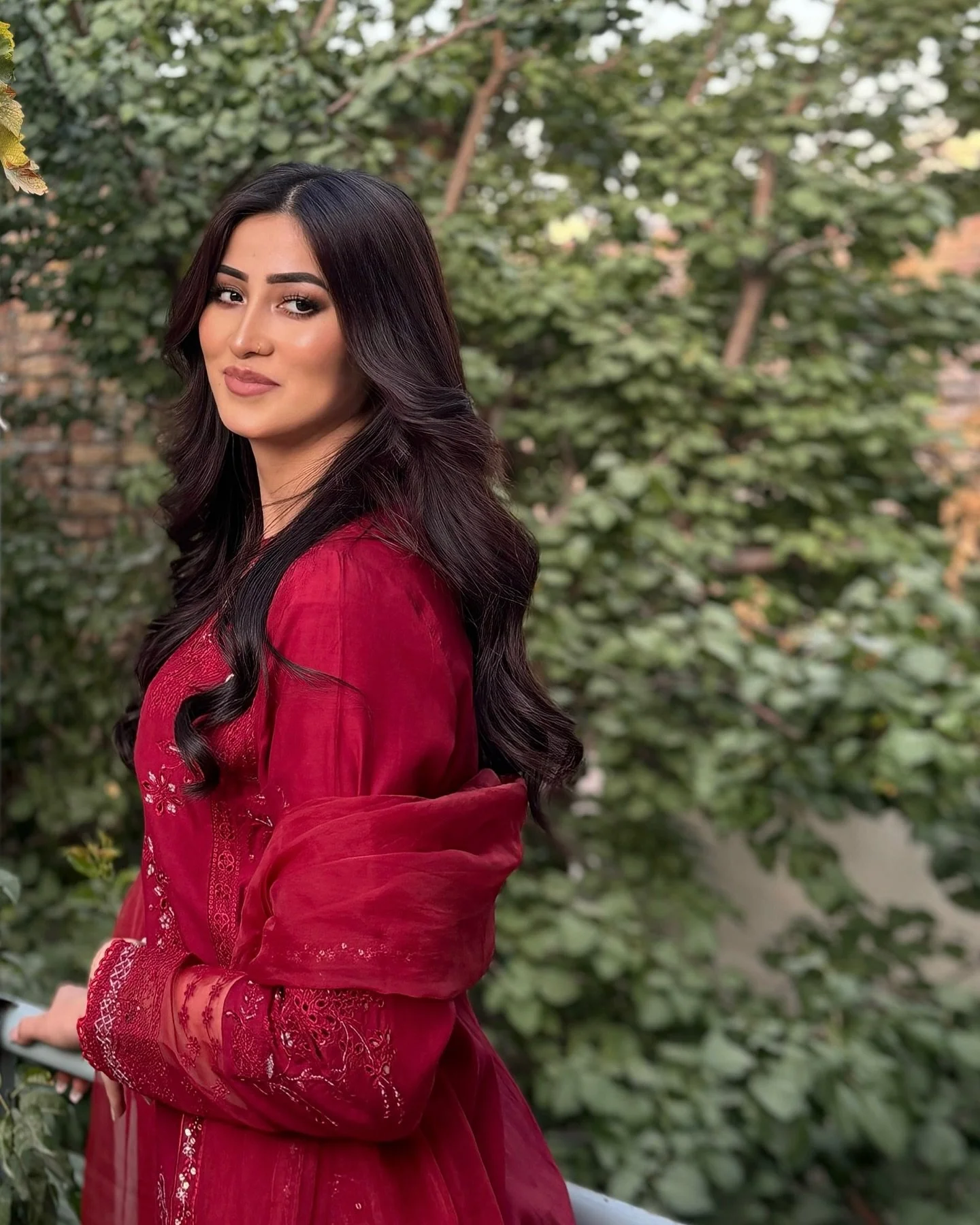 Staff Spotlight: Nadia 🎀
.
.
.
.
Hey everyone! I&rsquo;m Nadia! I&rsquo;ve been in the beauty industry for over 10 years now. I first started out with makeup, and over time my love for beauty grew into working with lashes and brows. I&rsquo;m so luc