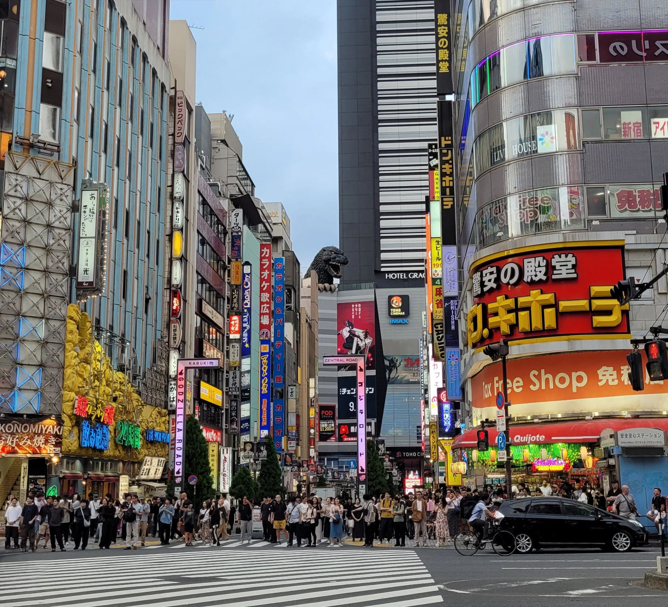 f couret phoography tokyo (25).jpg