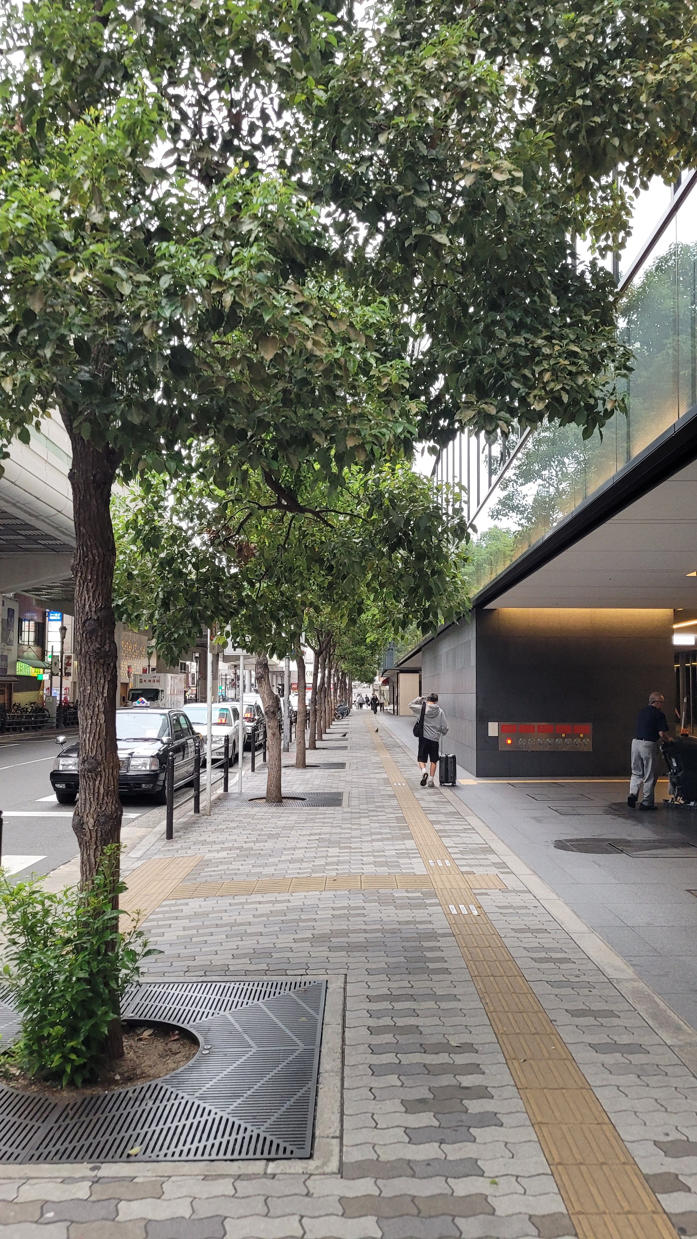 f couret phoography osaka (4).jpg