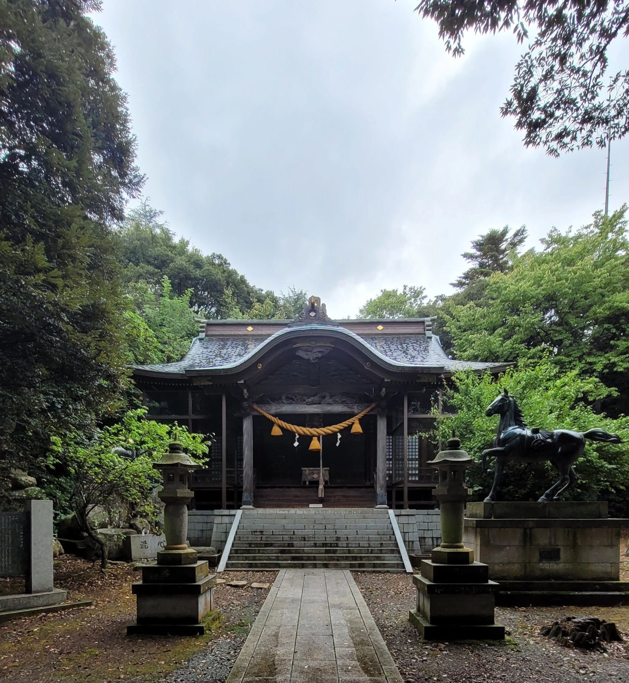 f couret phoography kaga (3).jpg