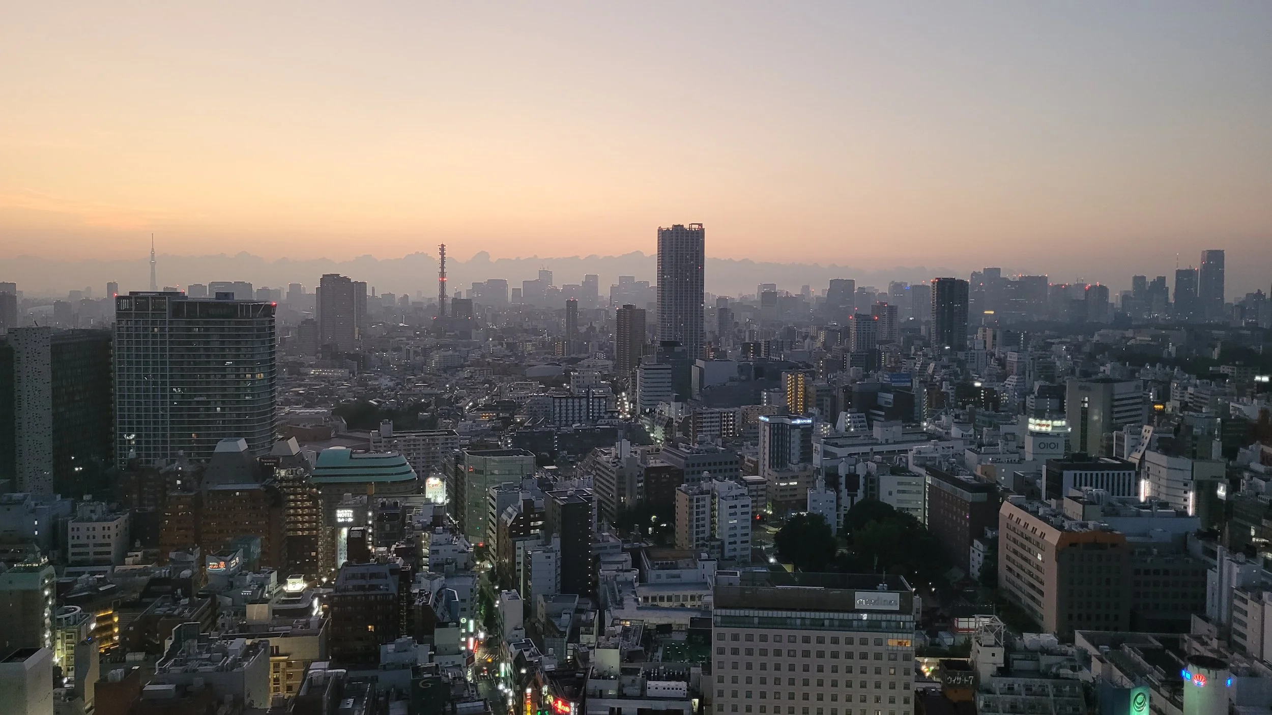 f couret phoography tokyo (4).jpg