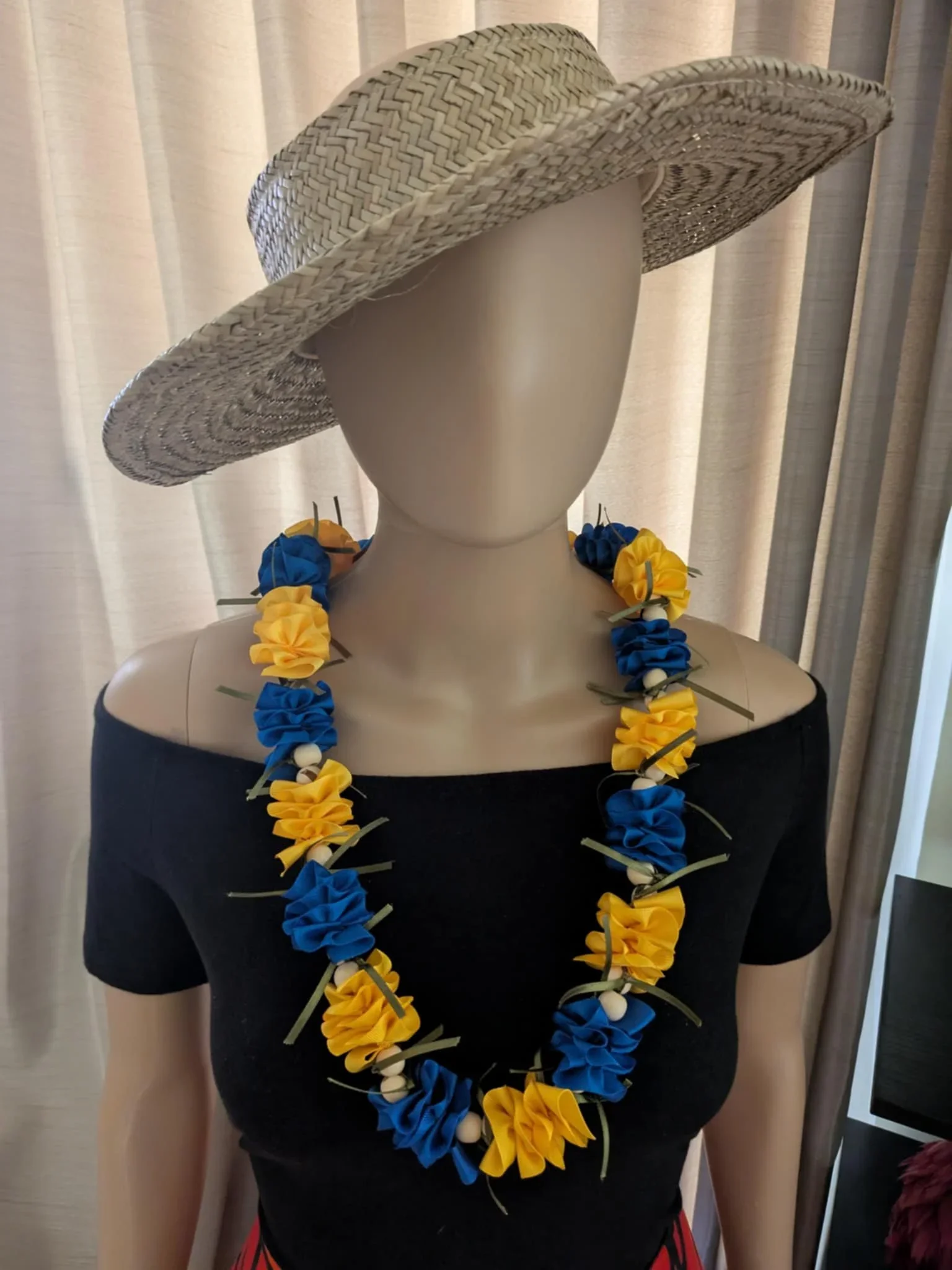 BLUE & YELLOW DOUBLE RIBBON & KUKUI NUT COMBO LEI