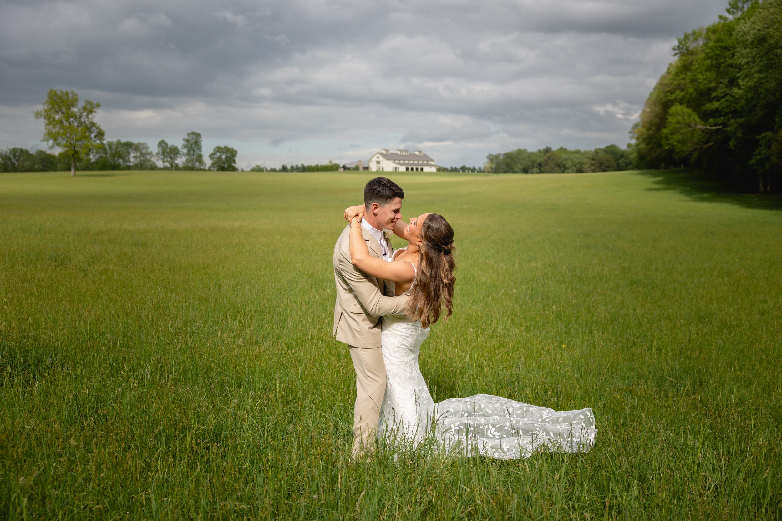 Tuck'dInnFarmWedding-16.jpg