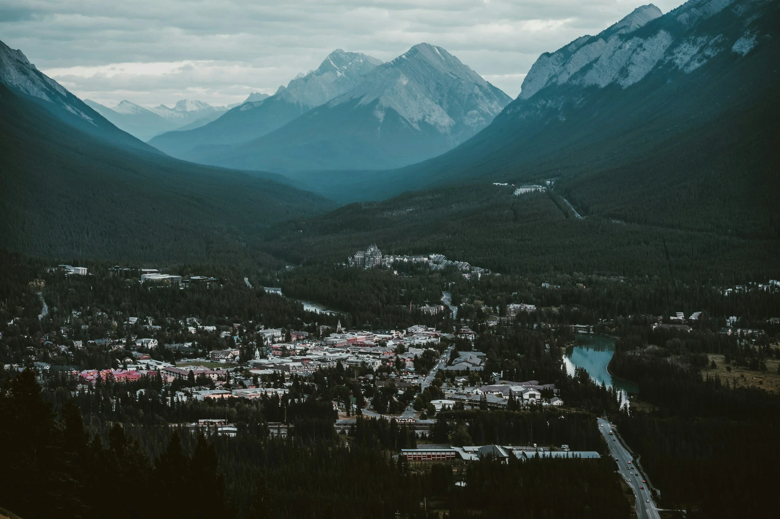 unsplash-image-B0RqirBfjXA.jpg