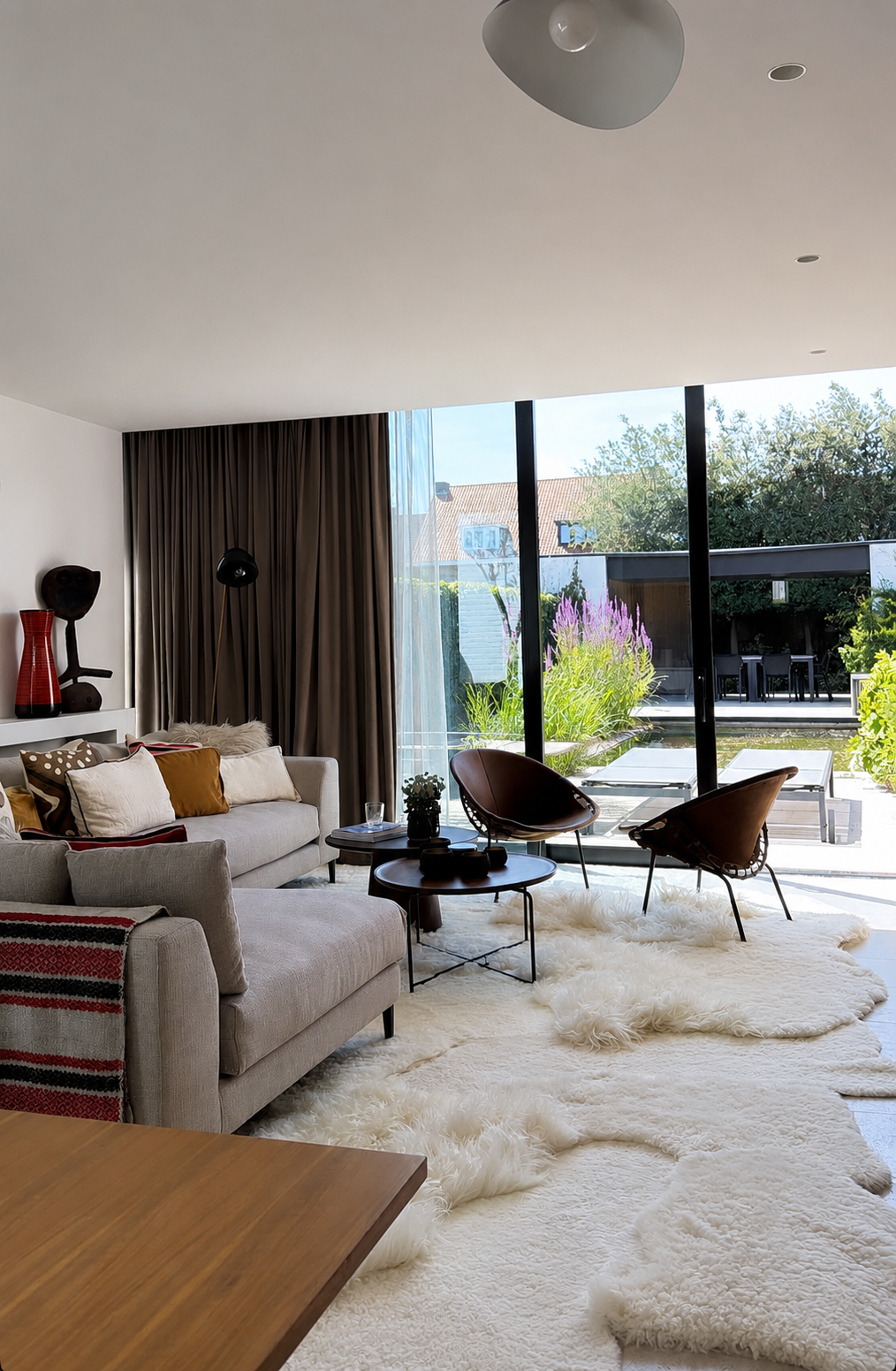 Handcrafted Sheepskin Rug

Crafted from genuine sheepskin and entirely handmade, each rug is a unique piece designed to perfectly complement your interior and your Versoni furniture.

Each rug is made to order and can be fully customized to suit your
