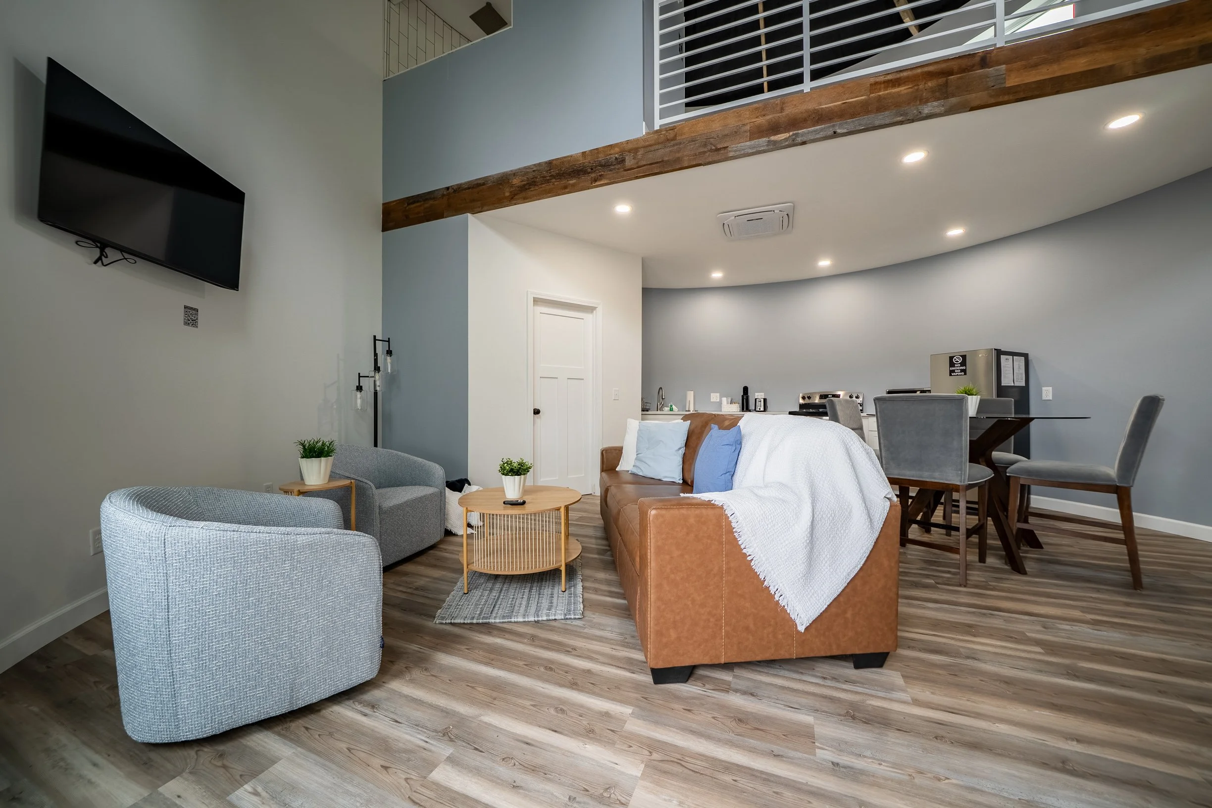 Ella Living area