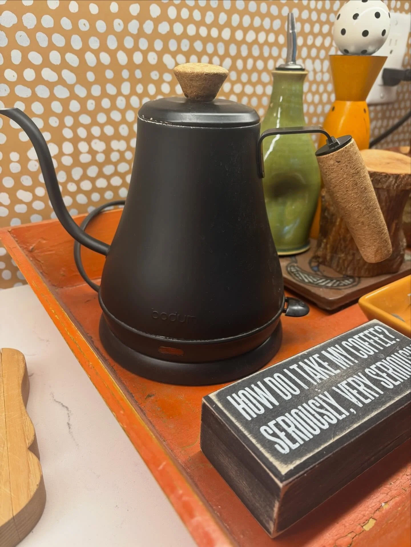 December toolkit: sip don&rsquo;t gulp. And for one cup, hold your mug with both hands. Do one thing at a time. Let that one thing be receiving your favorite warm beverage as a nourishing hug. ❤️💚❤️

@12tinythings