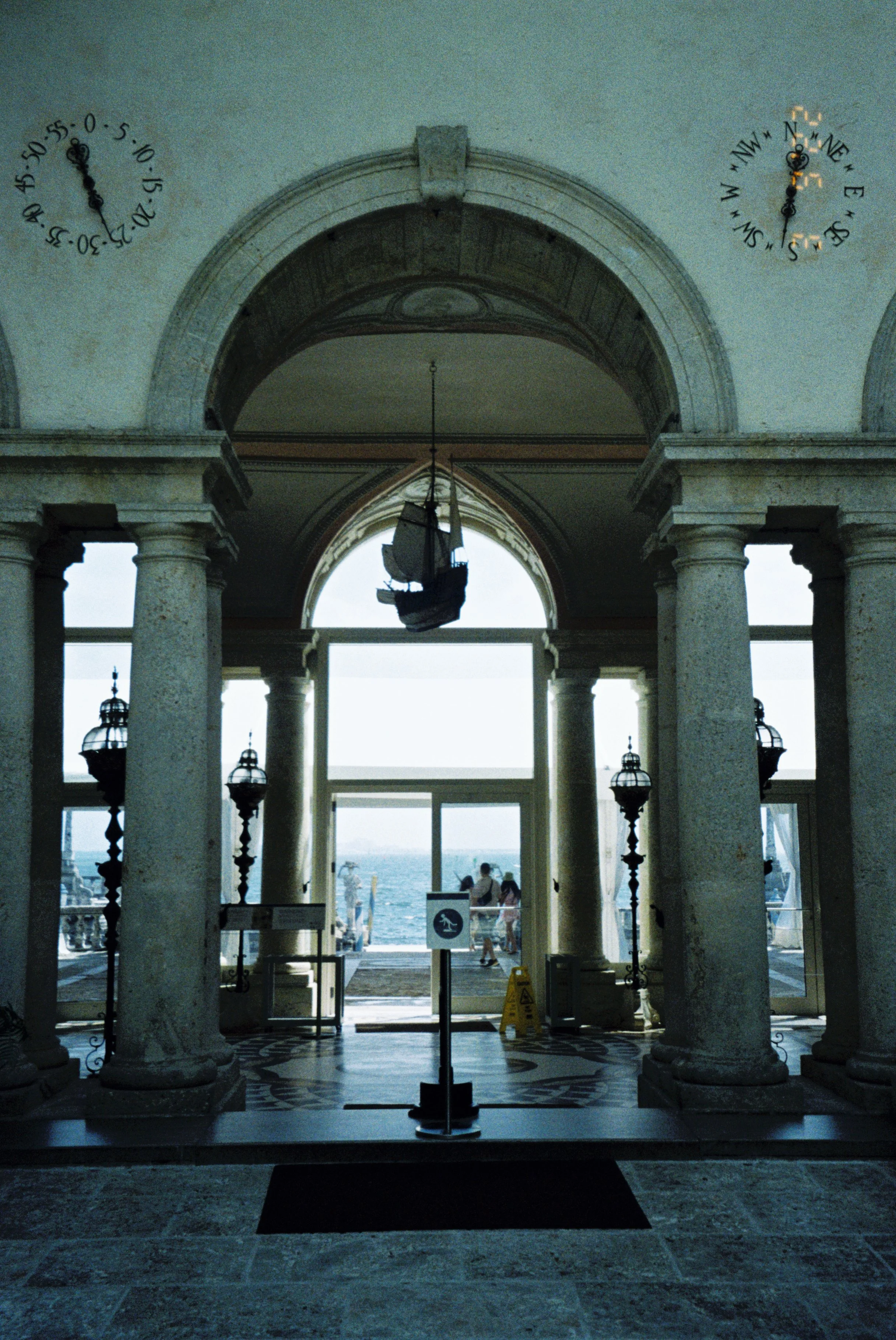 C000007.jpg