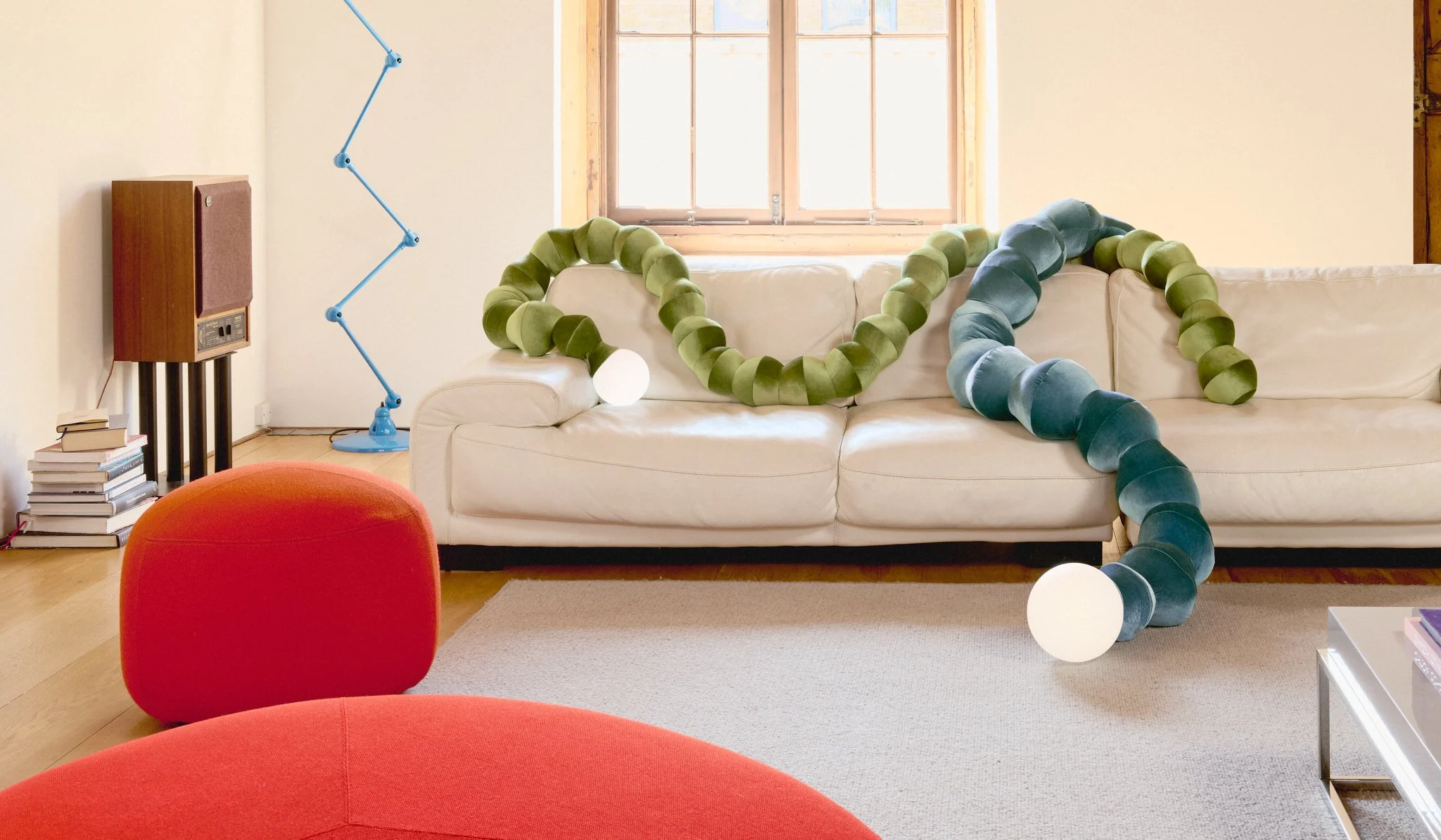 EdenFrymel_HoLD_LoopyLamp_09-webres.jpg