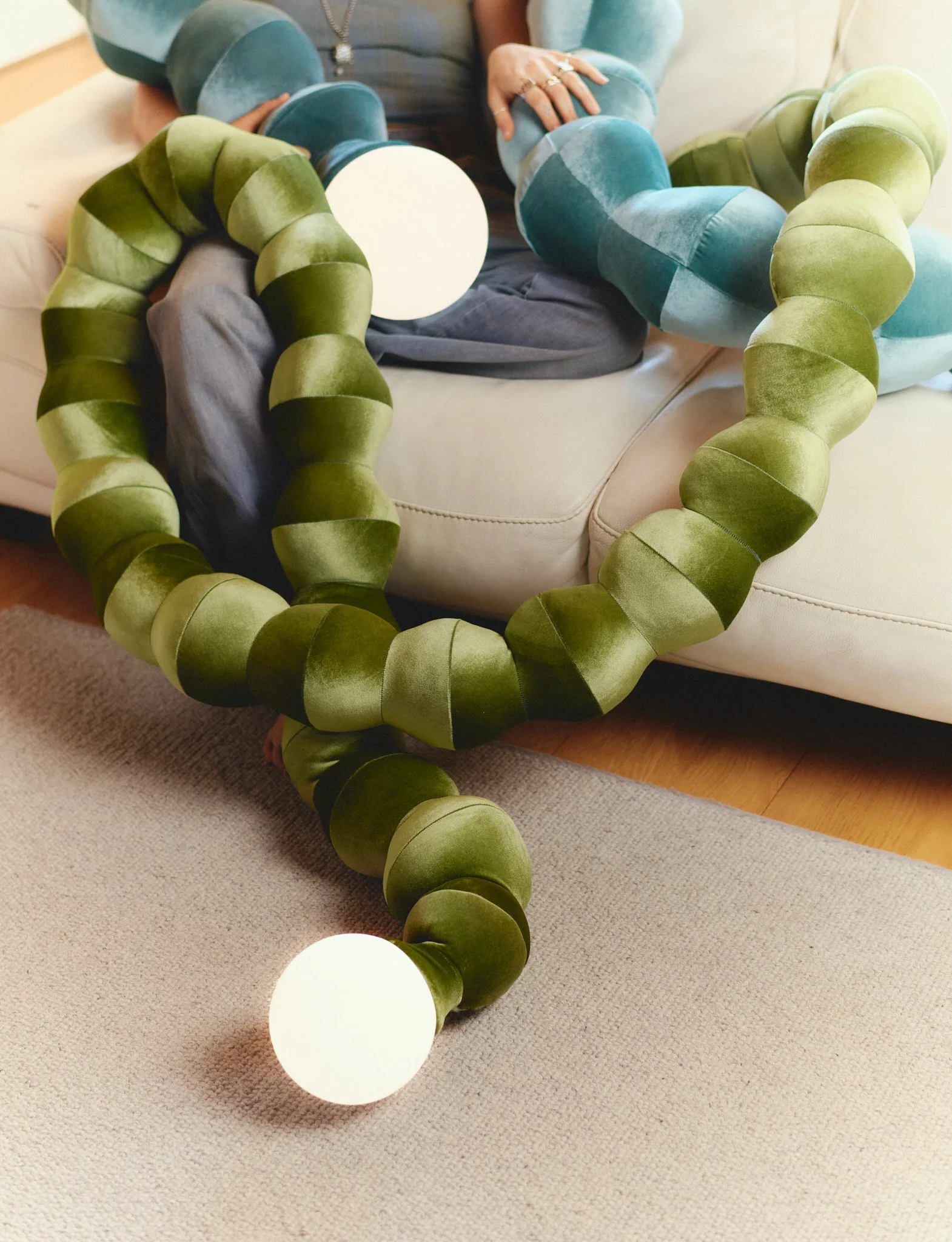 EdenFrymel_HoLD_LoopyLamp_32-webres.jpg