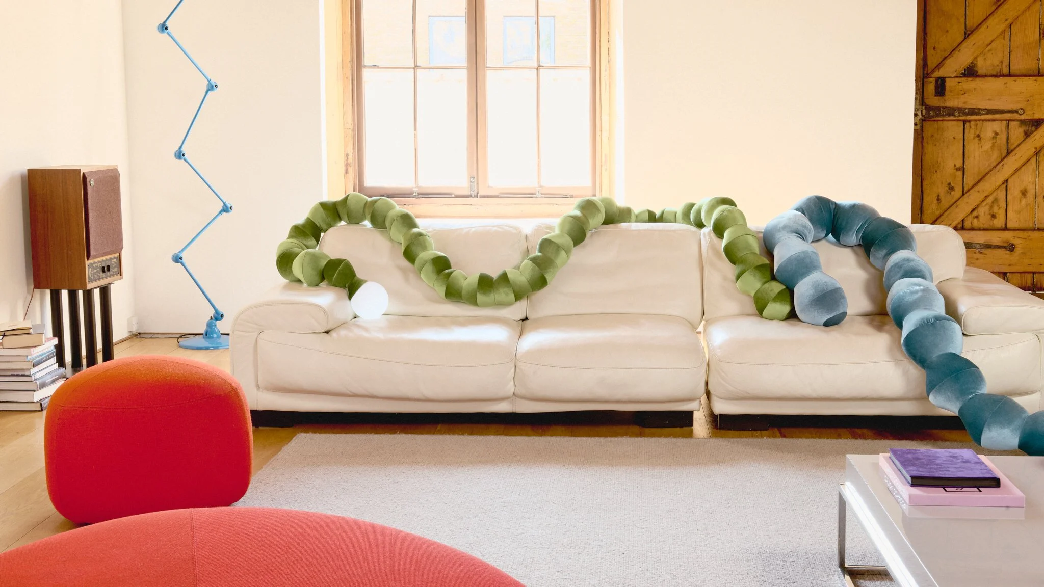 EdenFrymel_HoLD_LoopyLamp_08-webres.jpg
