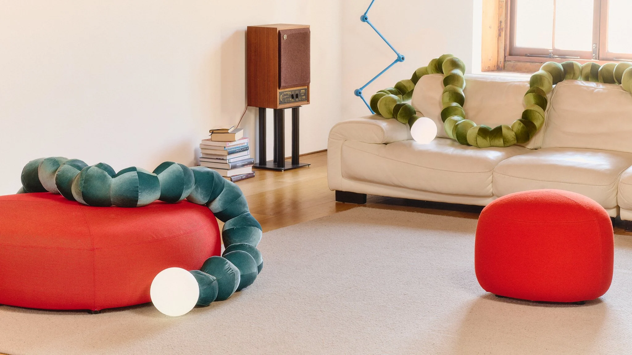 EdenFrymel_HoLD_LoopyLamp_03-webres.jpg