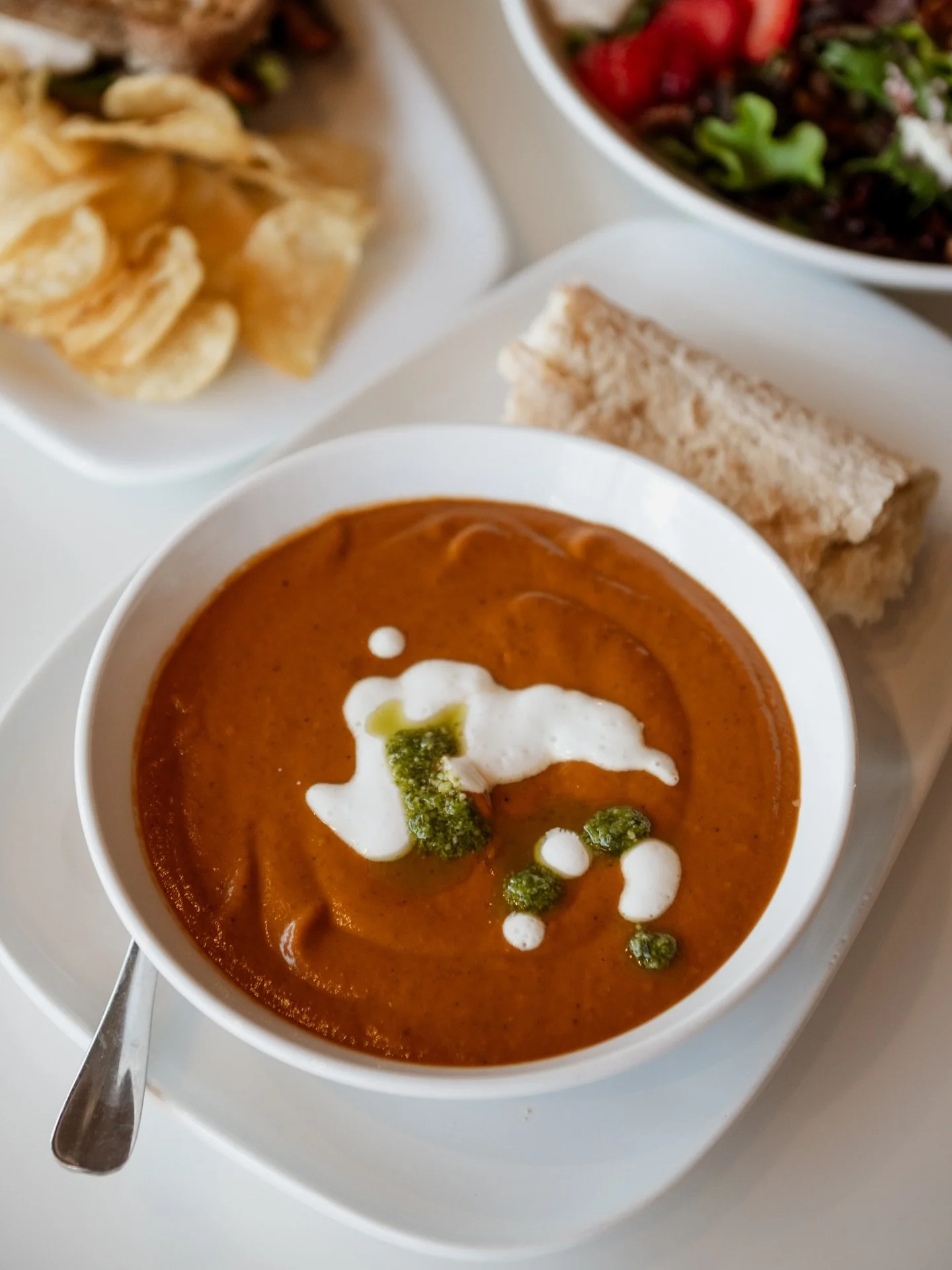 Today feels like fall &mdash; and we&rsquo;ve got all the warm, cozy flavors to match! Stop in for lunch! 🥣🍂

#wisdells #wisconsinfoodie #huckleberrysicecreamandbakery #soupweather #waterparkcapitaloftheworld #downtowndells #wisconsindellsrestauran