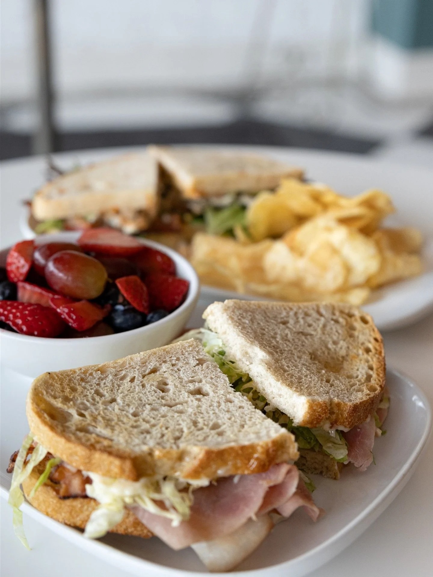 What&rsquo;s your side choice? 👀

Whatever you&rsquo;re craving, we&rsquo;ve got lunch covered!

#huckleberrysicecreamandbakery #wisdells #sandwiches #wisconsinfoodie #waterparkcapitaloftheworld