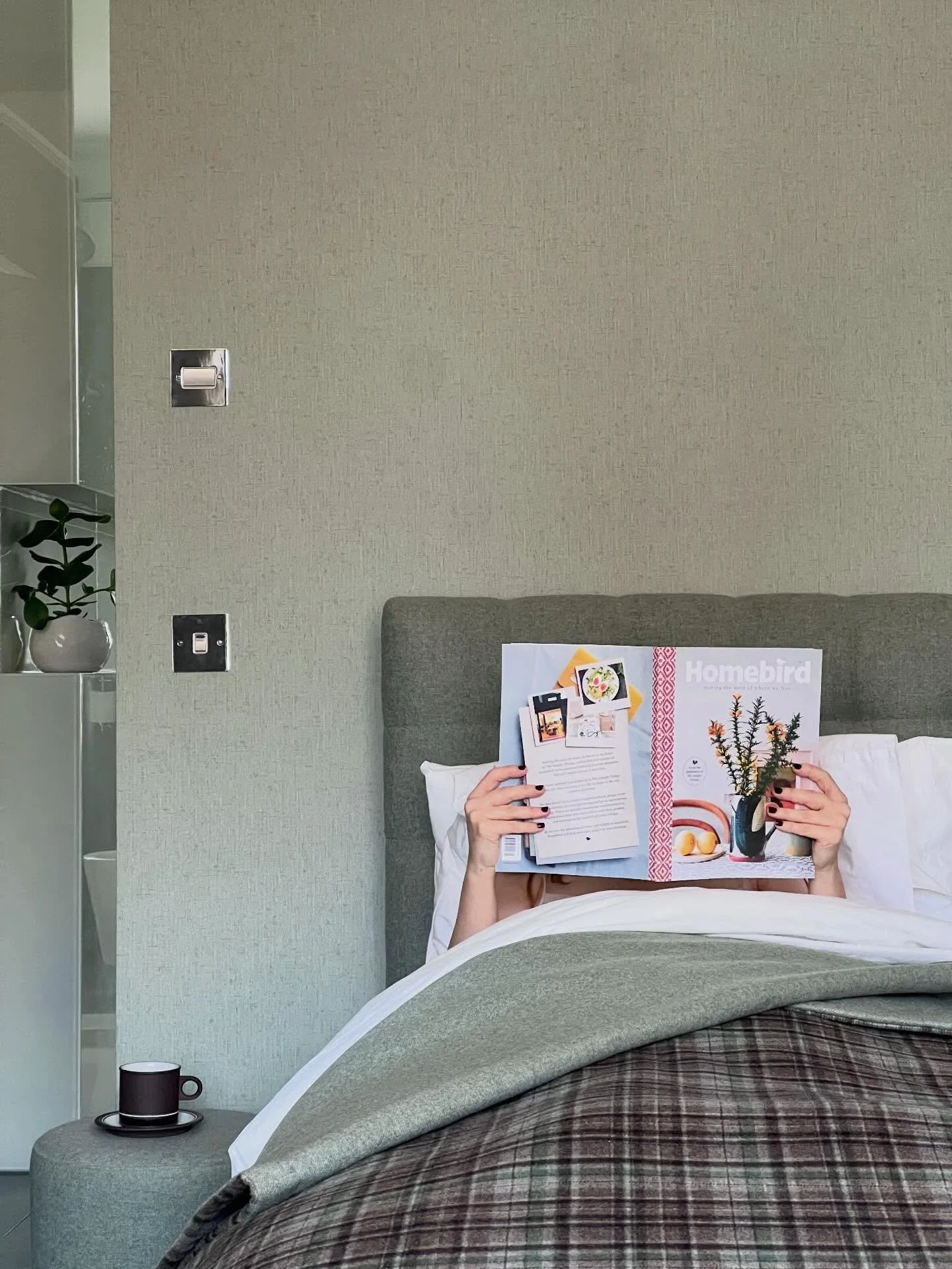 Leaning into the Bank Holiday Monday with the new Homebird magazine by @simplethingsmag