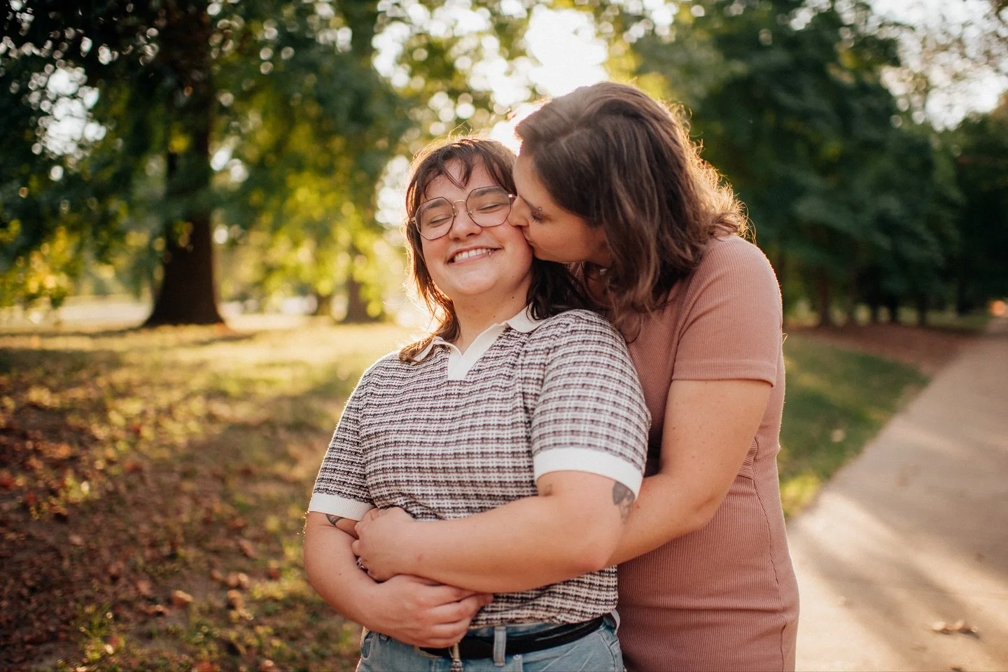 I loved the way two these two smiled from cheek to cheek when prompted to look at each other. Sometimes you can just tell how much two people mean to each other. Nothing has to be said out loud. Just actions and body language 💙