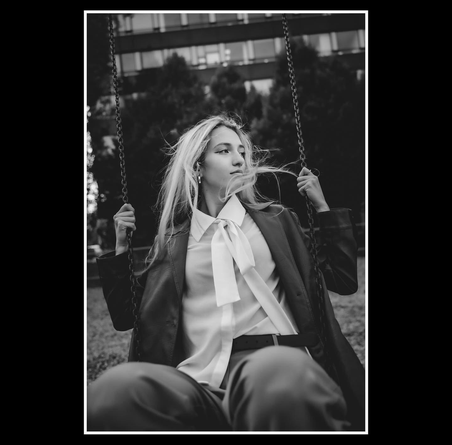 Never too old for playgrounds. 📷 B&W with @lea.konarcikova
Nikon Zf +28-75/2.8
#blackandwhitephotography #portrait #bratislava #nikonzf #slovakia #fashion #retro