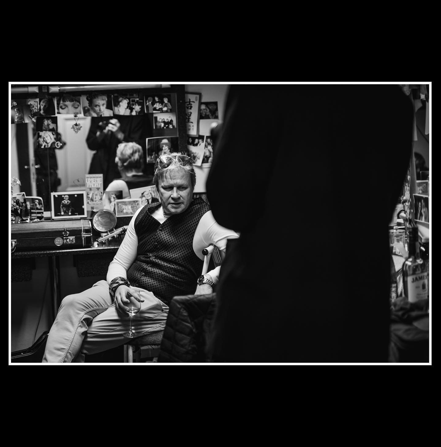 O.B.D. 30 rokov 1/3: “Backstage”
Ako som videl kedysi strašne cool zábery z backstagu rockových legiend, tak som to mohol vďaka tomuto eventu zažiť a fotiť pre slovenskú kultovú kapelu O.B.D. .. skvel&ia