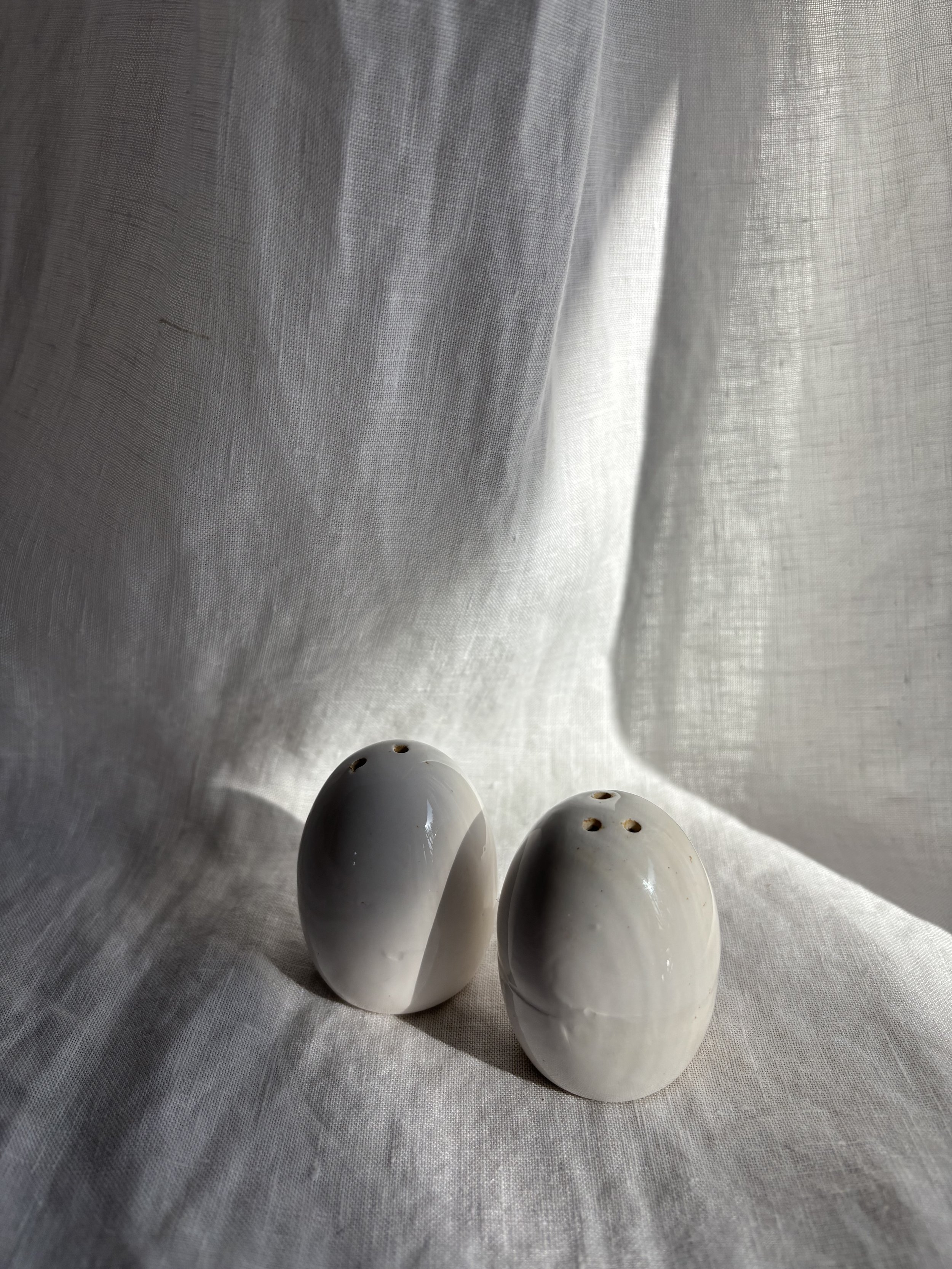 Ceramic Egg S&P Set