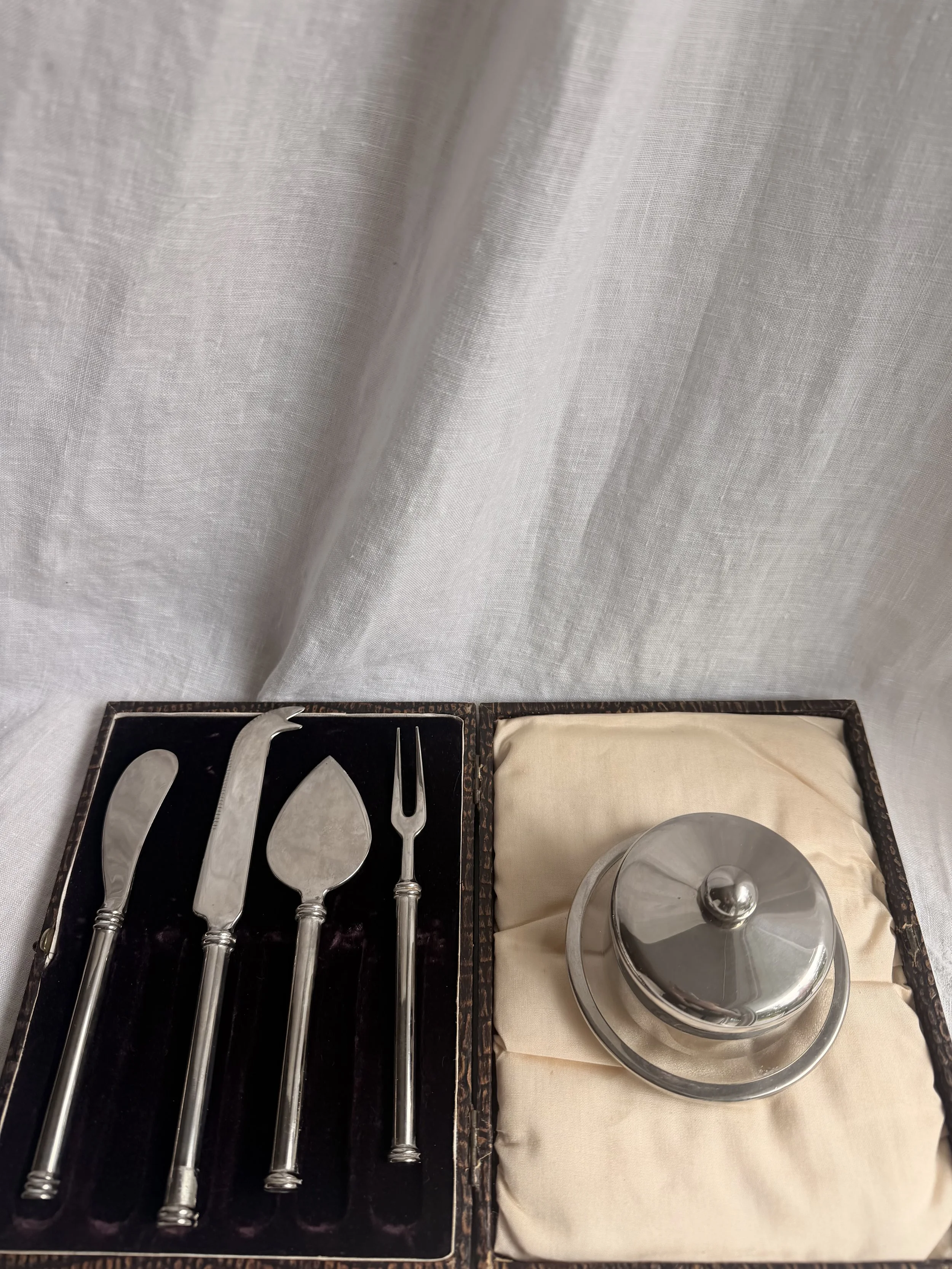 Butter Bell & Flatware Set