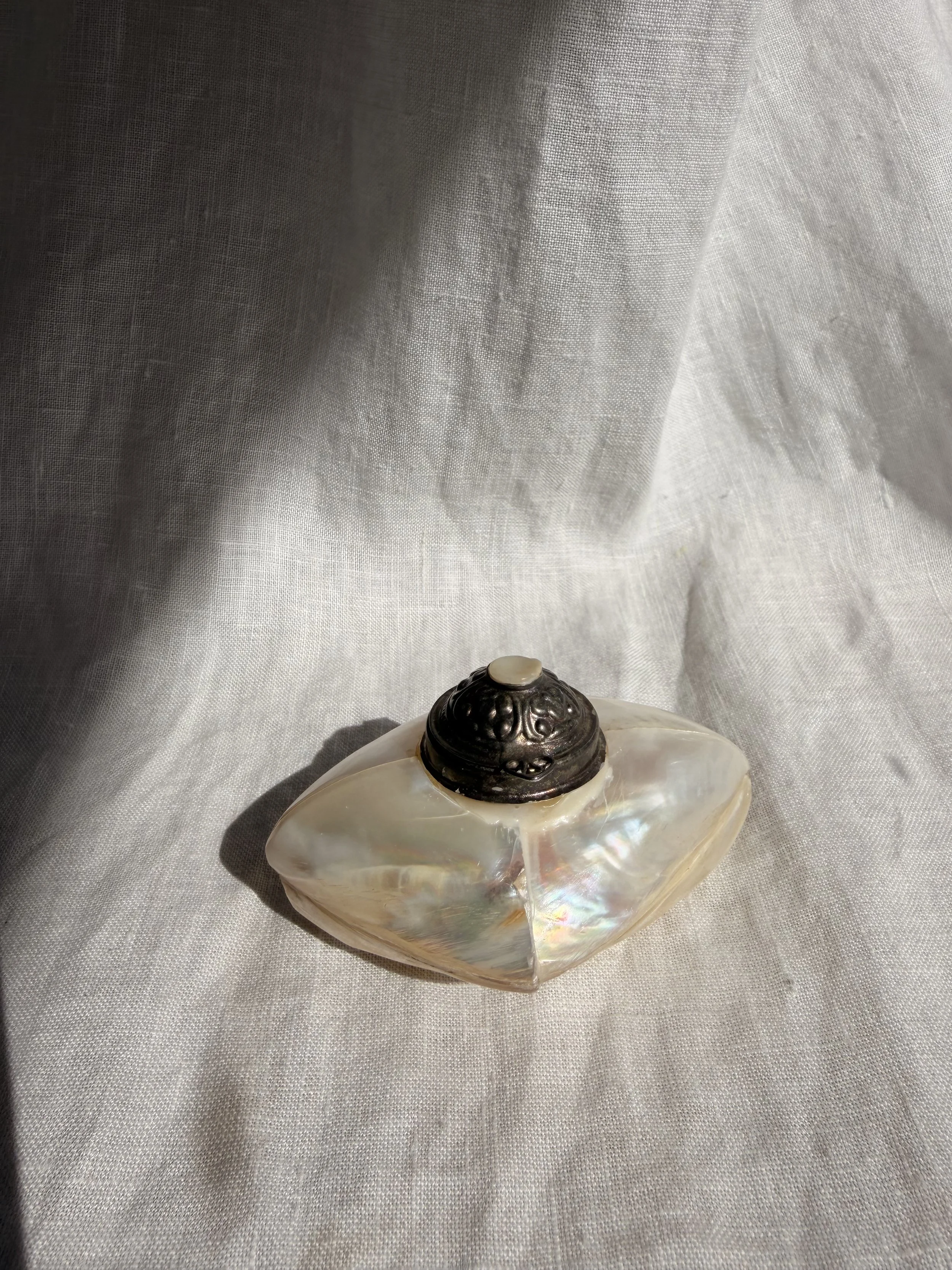 Mother of Pearl Snuff Bottle - II