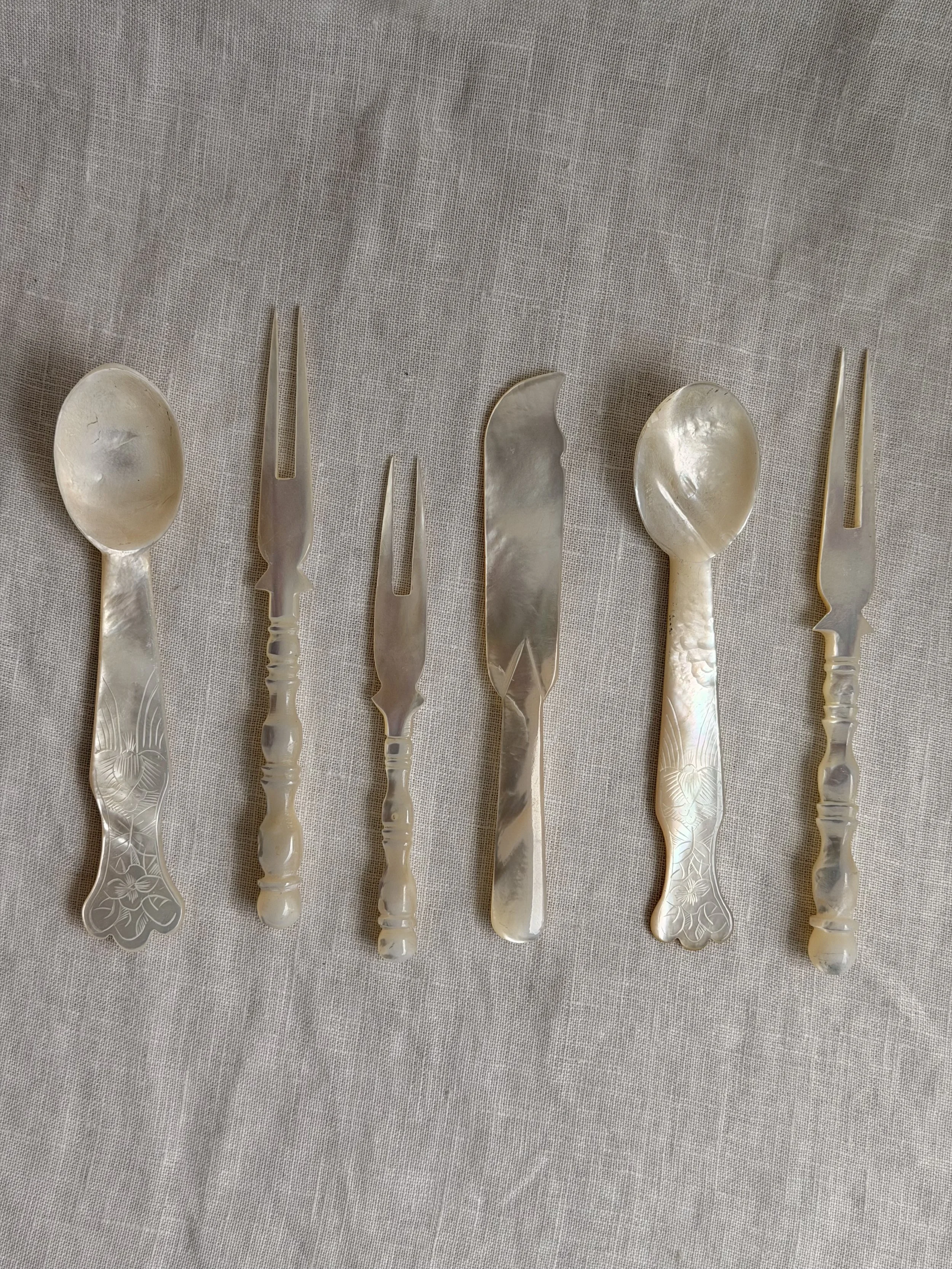 Antique M.o.P. Caviar Flatware Set