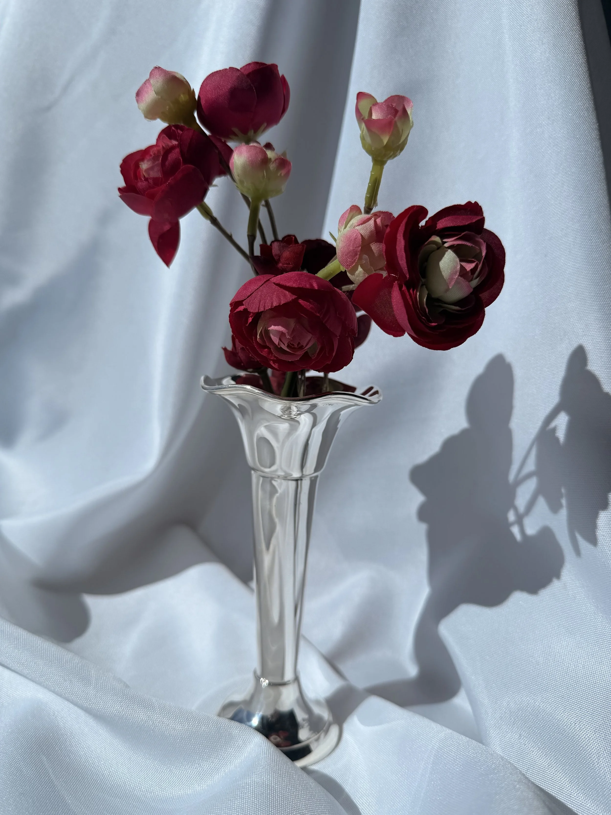 Corbell Ruffled Vase